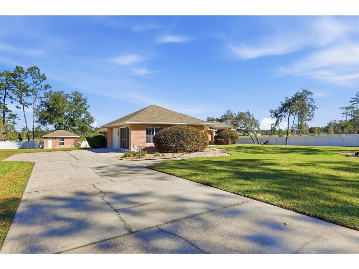 2021 Massachusetts Avenue Orange City FL 32763 V4945806 image6