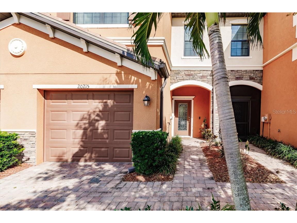 20215 Lagente Circle Venice FL 34293 A4627447 image1