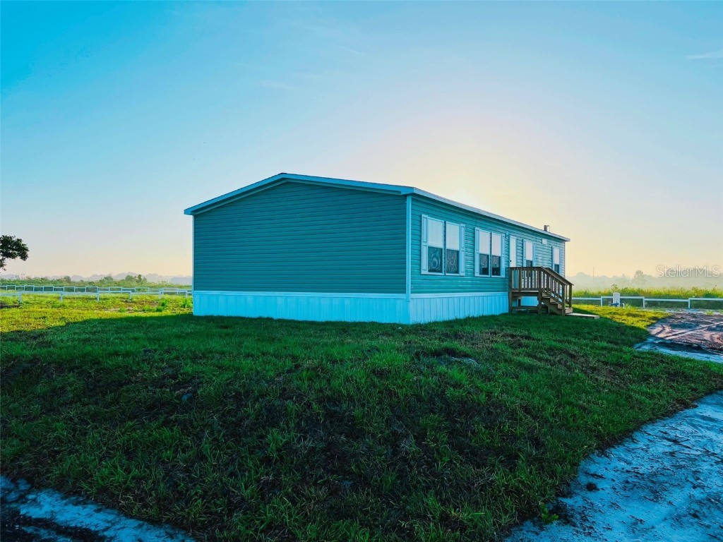 20219 NW 248th Street Okeechobee FL 34972 C7495723 image4