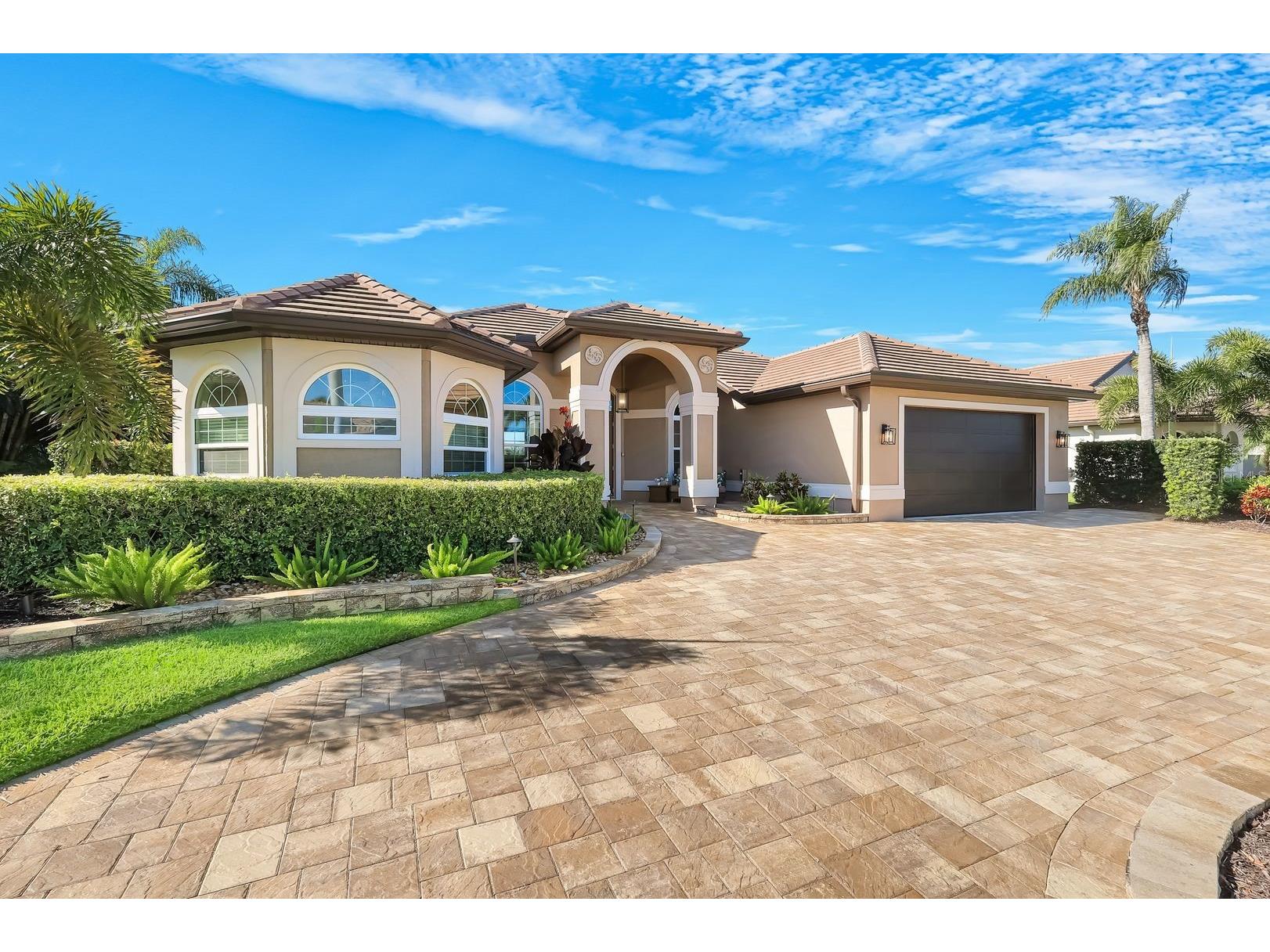2022 El Dorado Parkway W Cape Coral FL 33914 C7524700 image8