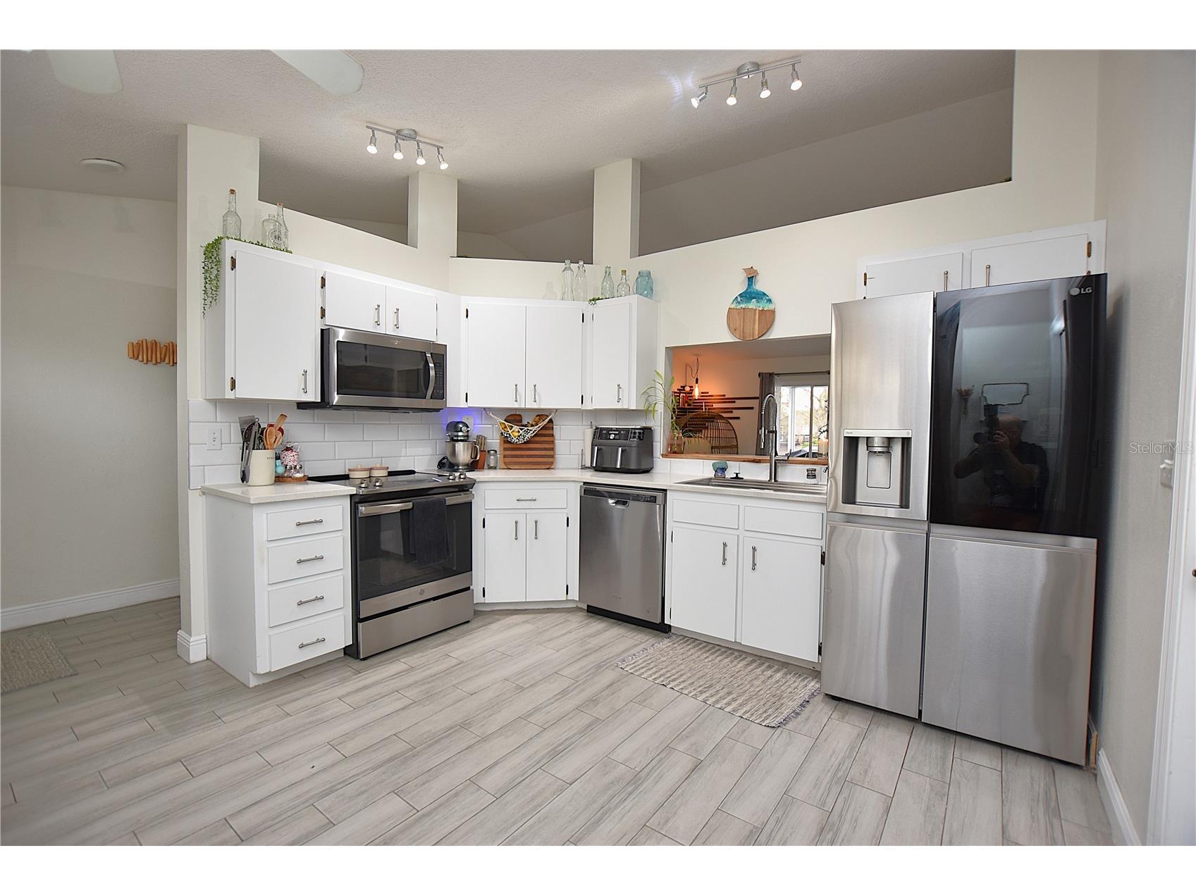2022 Hatteras Point Lakeland FL 33813 L4959261 image5
