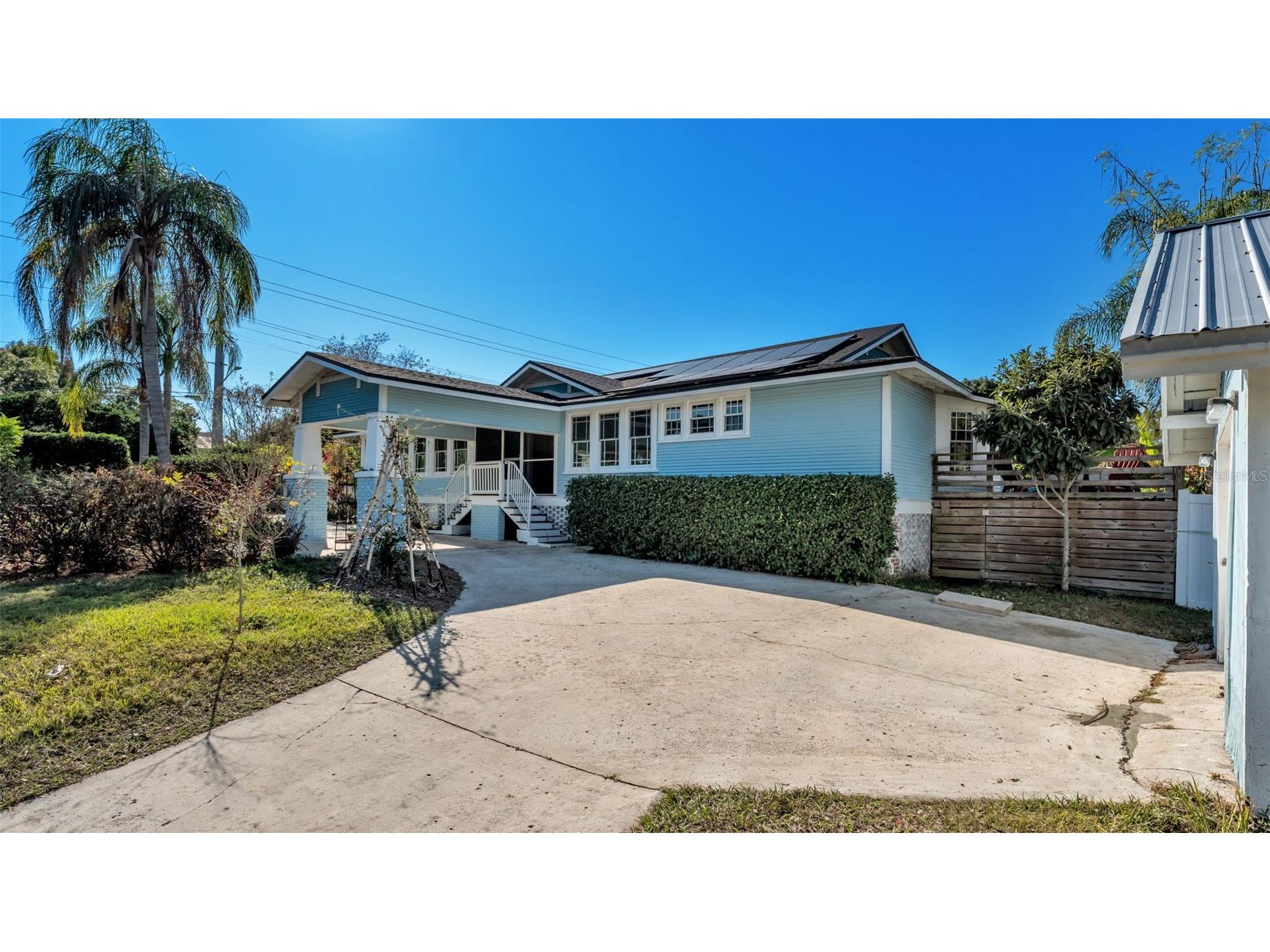 2022 Lake Miriam Drive Lakeland FL 33813 L4957818 image1