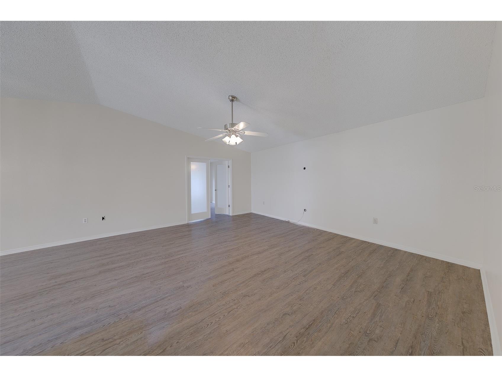 2022 Nash Drive Clearwater FL 33763 TB8532550 image8