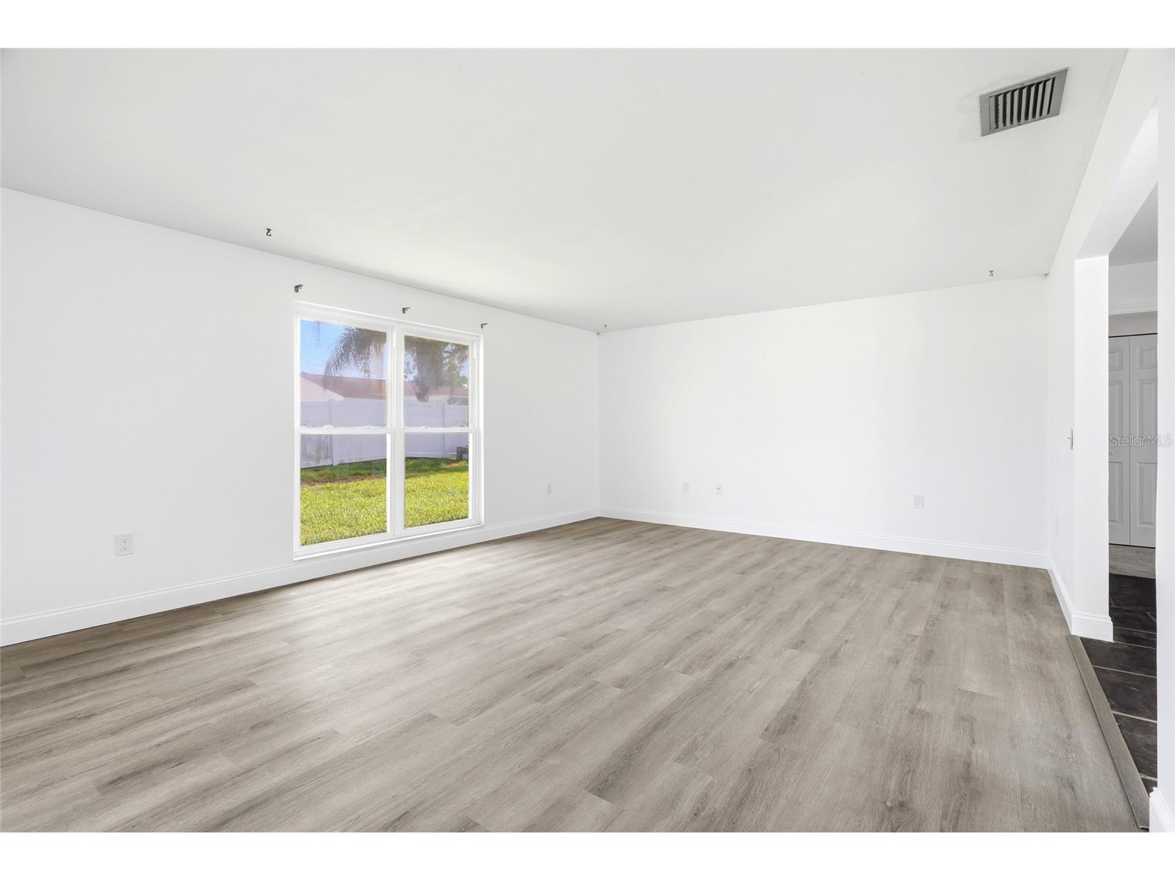 2022 Tanglewood Drive NE Saint Petersburg FL 33702 TB8527481 image12