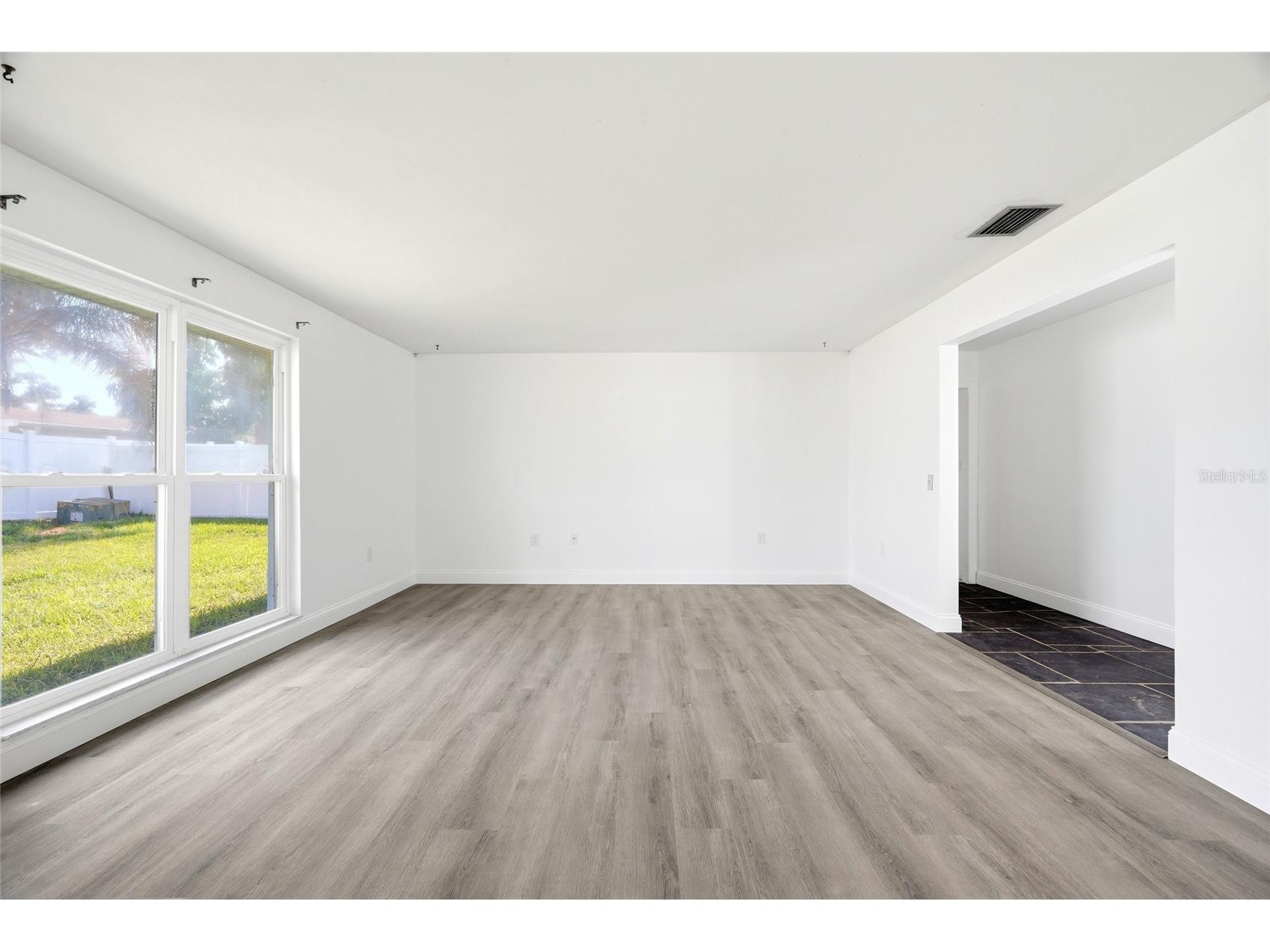 2022 Tanglewood Drive NE Saint Petersburg FL 33702 TB8527481 image13