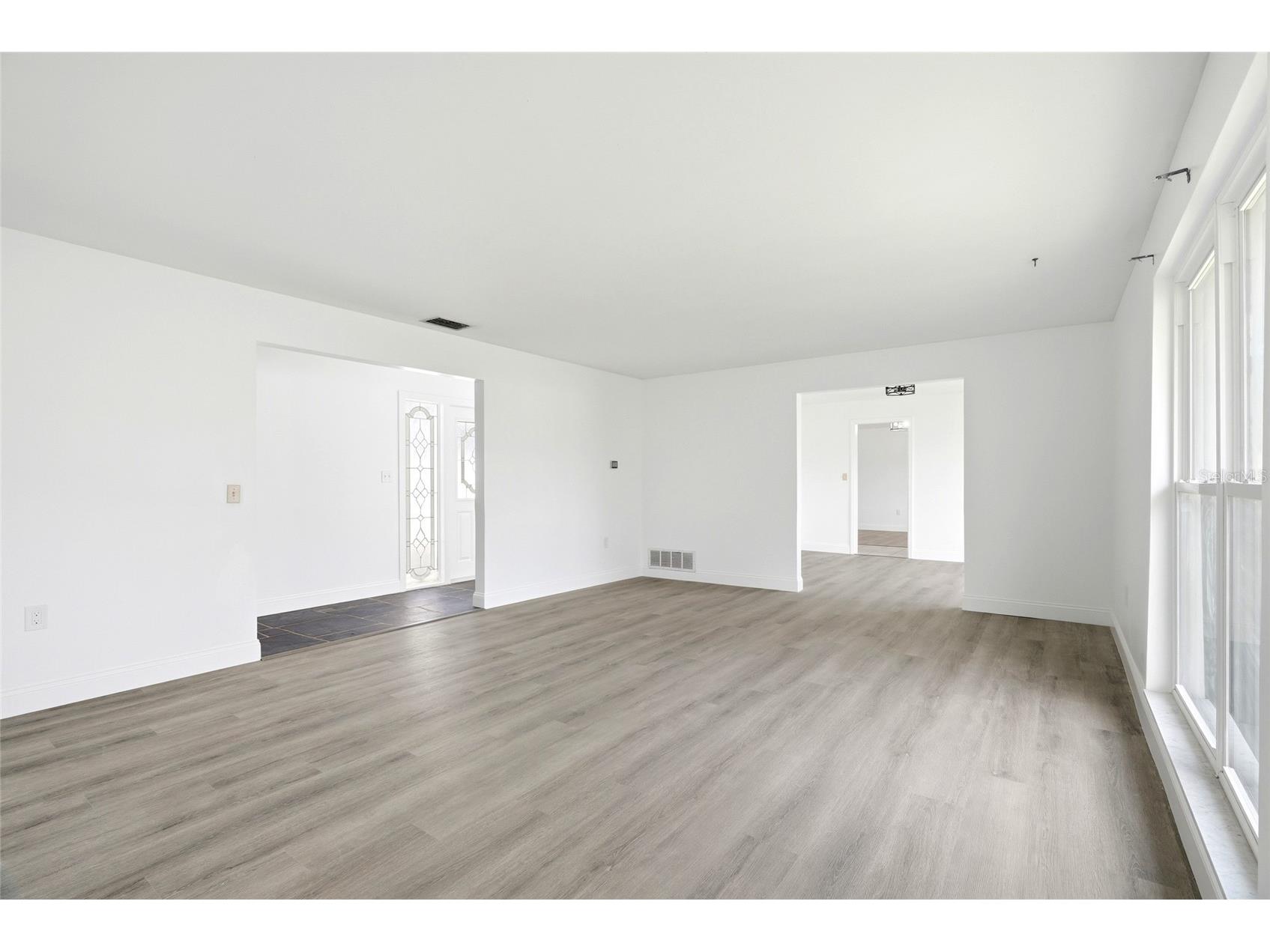 2022 Tanglewood Drive NE Saint Petersburg FL 33702 TB8527481 image14