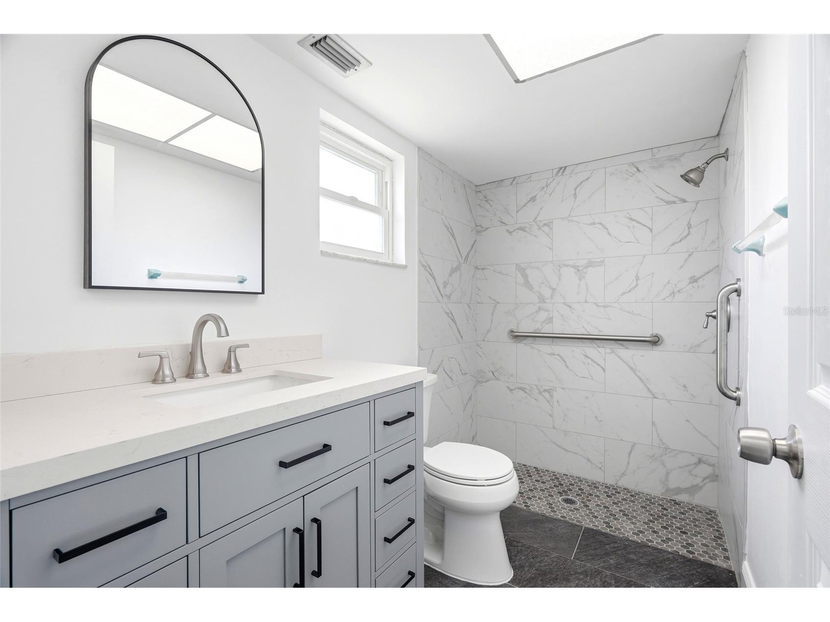 2022 Tanglewood Drive NE Saint Petersburg FL 33702 TB8527481 image19