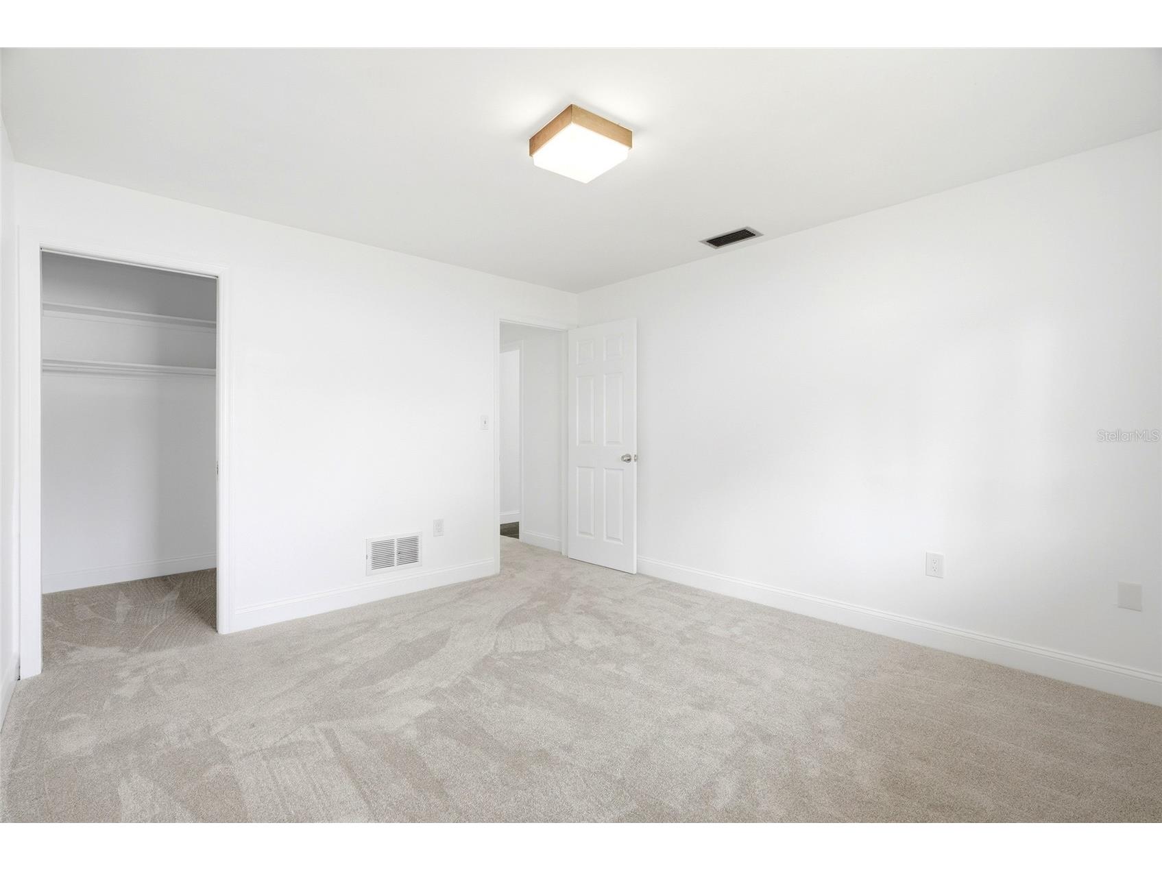 2022 Tanglewood Drive NE Saint Petersburg FL 33702 TB8527481 image22