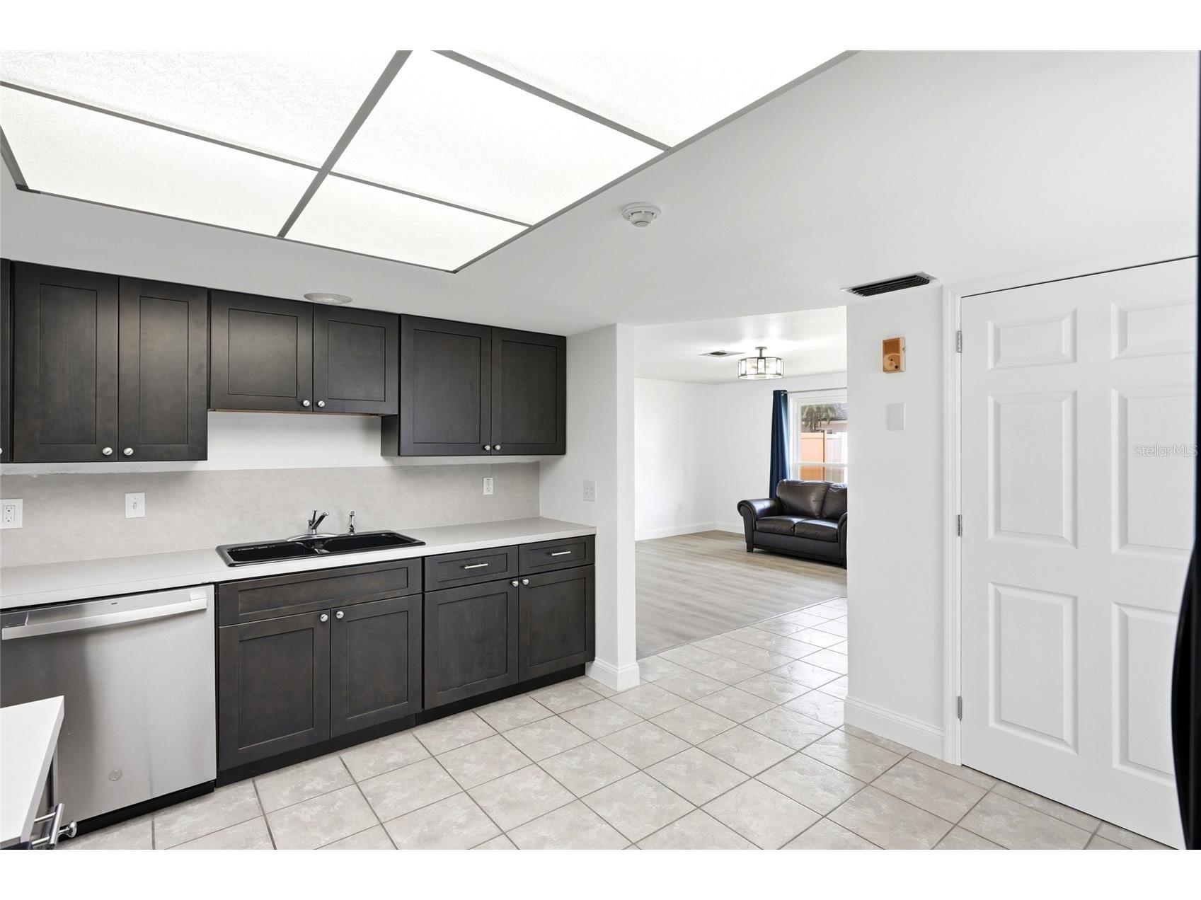 2022 Tanglewood Drive NE Saint Petersburg FL 33702 TB8527481 image4