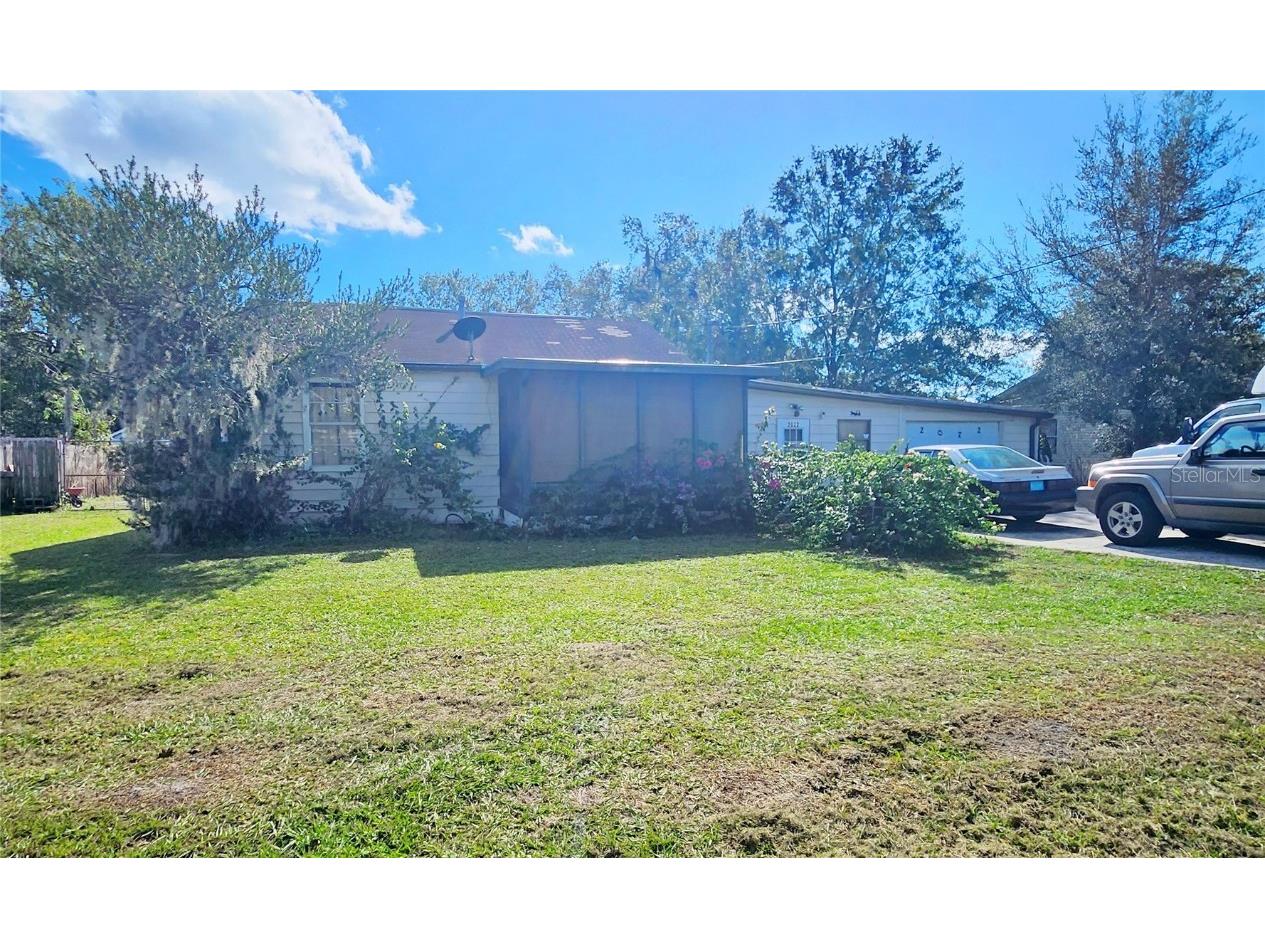 2022 W Hickory St Lakeland FL 33815 P4923493 image1