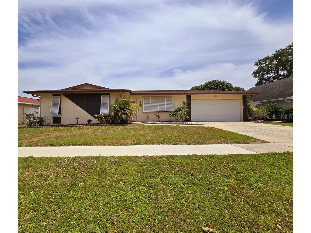 2023 59th Street N Clearwater FL 33760 U8240709 image1