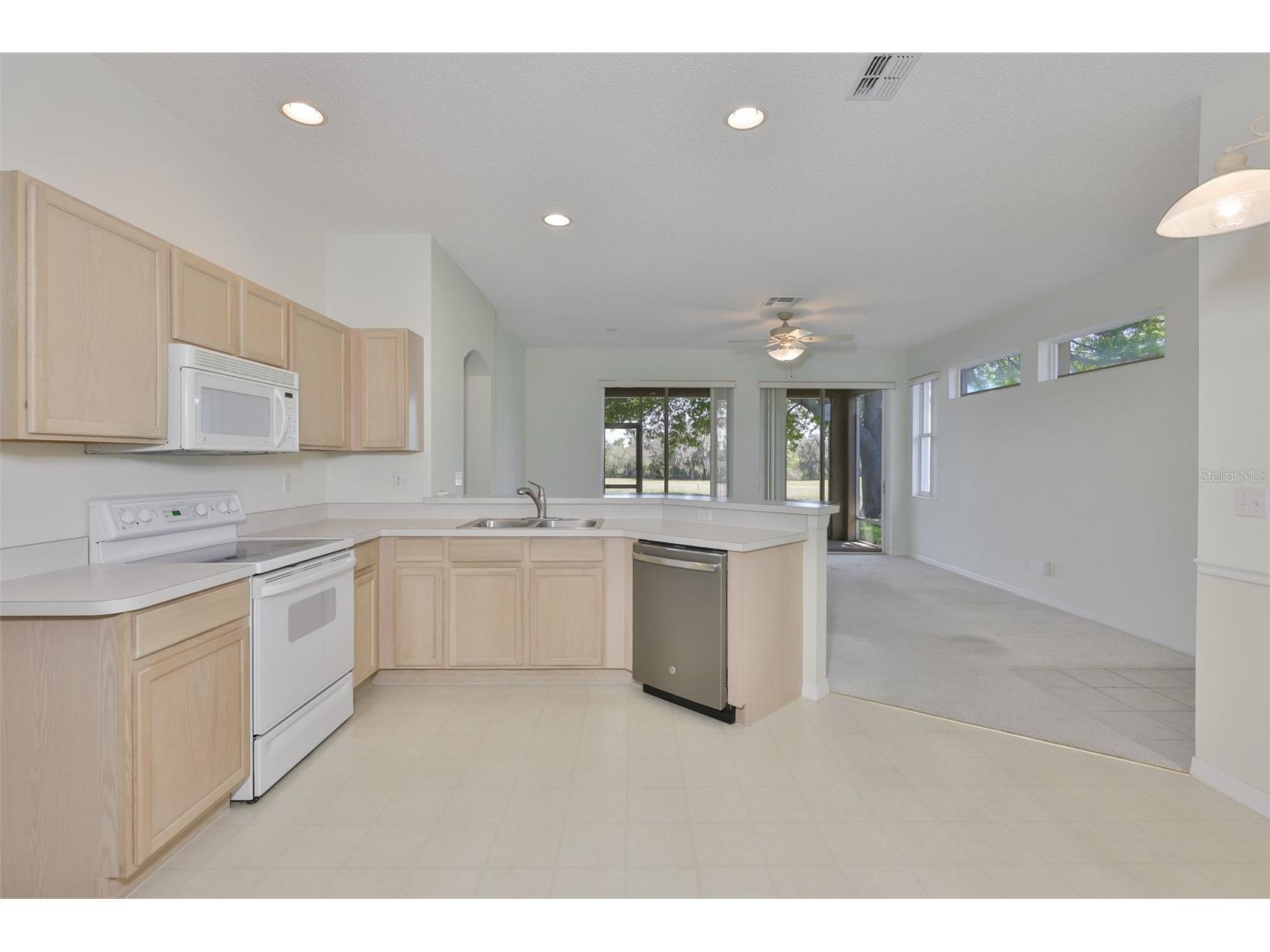 2023 Acadia Greens Drive #32 Sun City Center FL 33573 TB8486955 image18