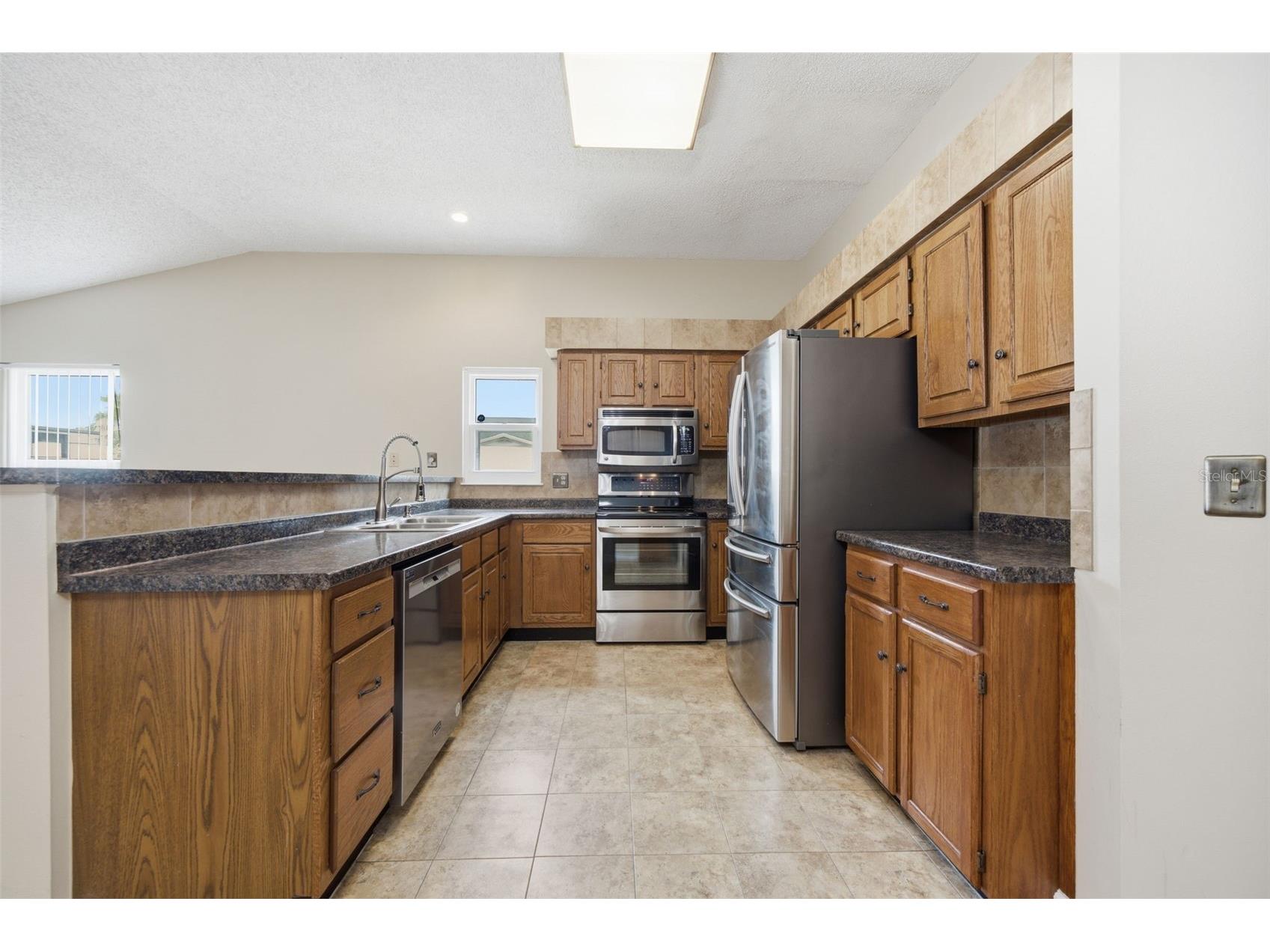 2023 Darlington Oak Drive Seffner FL 33584 TB8516884 image10
