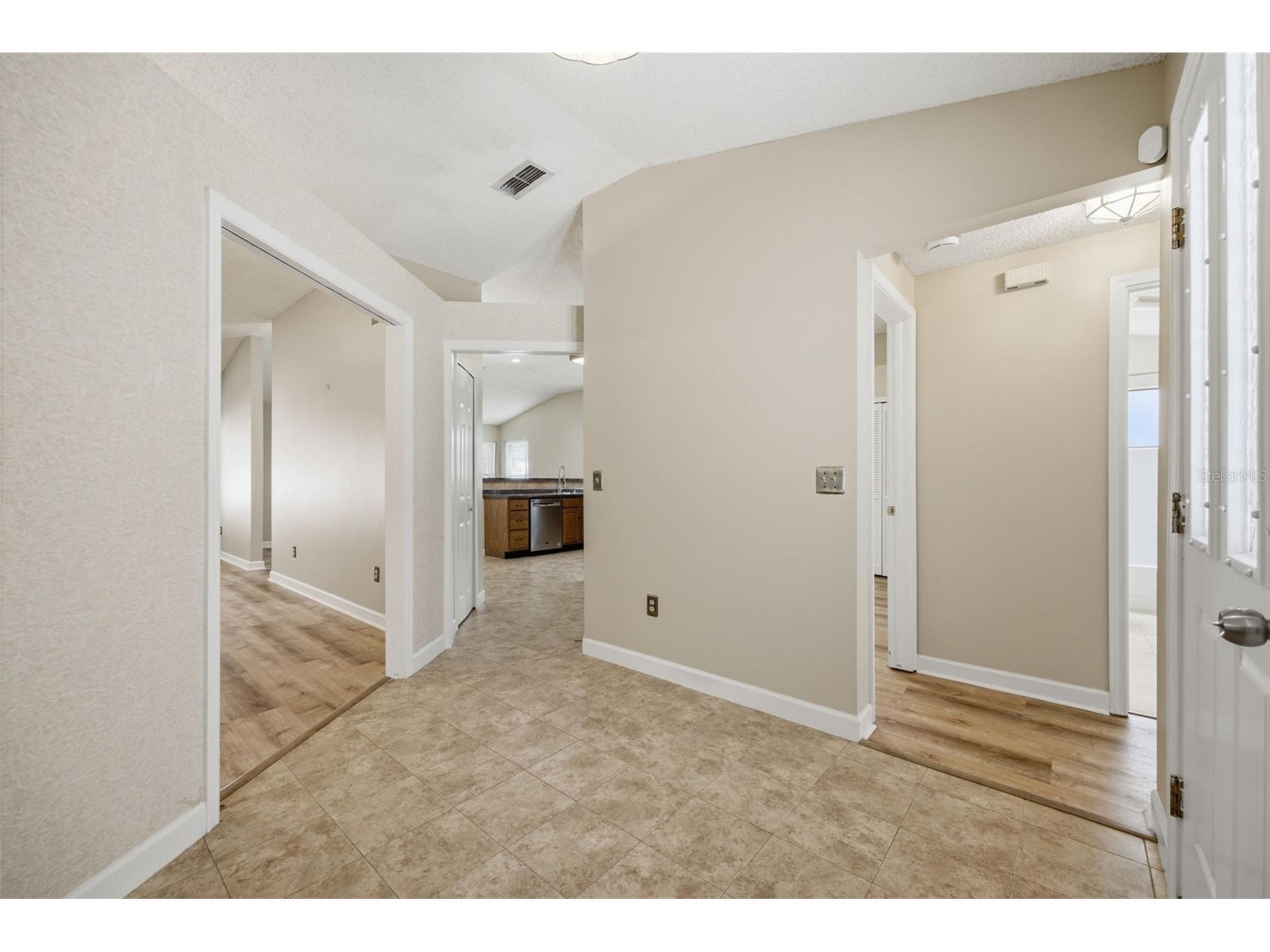 2023 Darlington Oak Drive Seffner FL 33584 TB8516884 image8