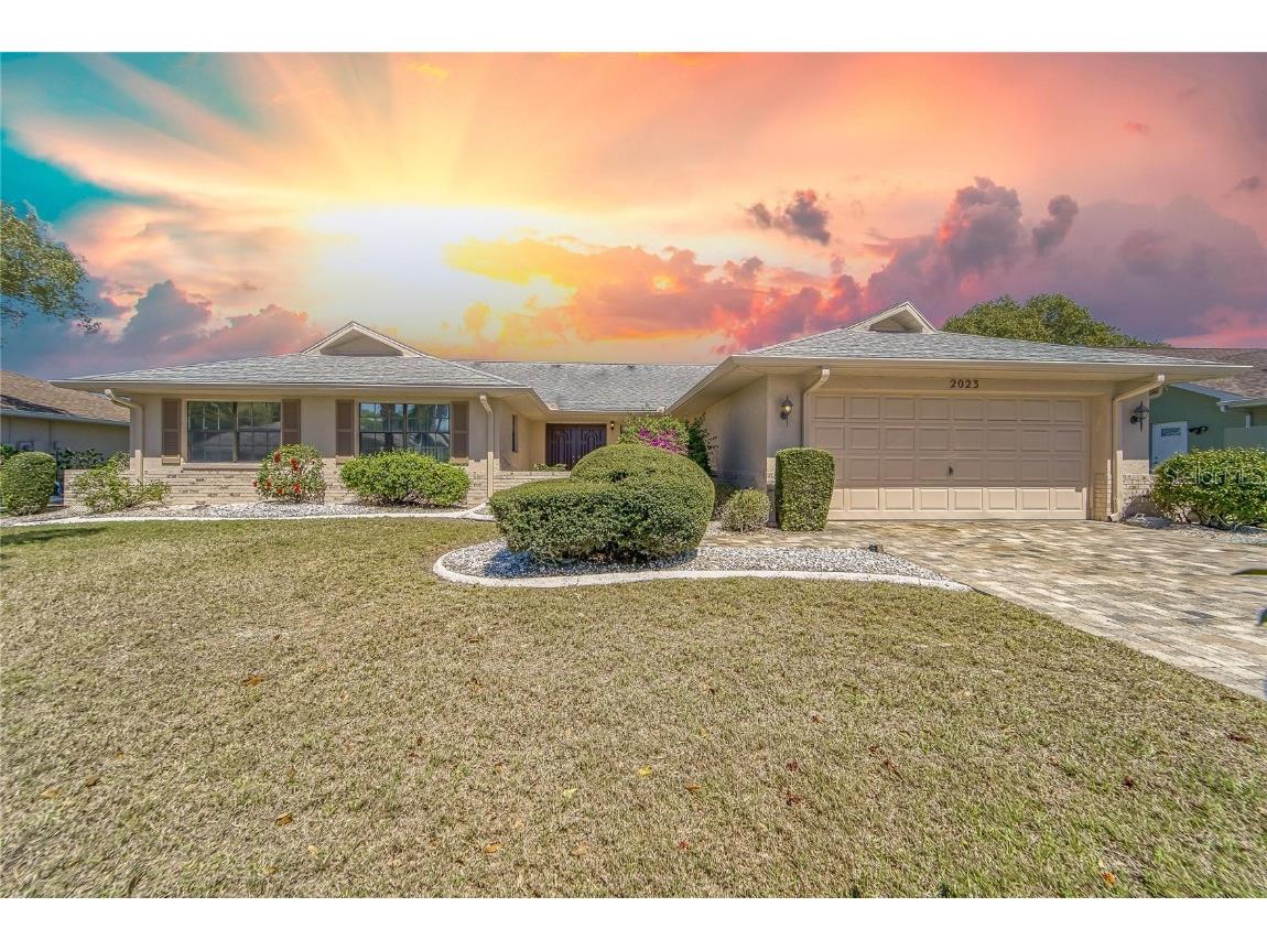 2023 E View Drive Sun City Center FL 33573 T3360472 image1