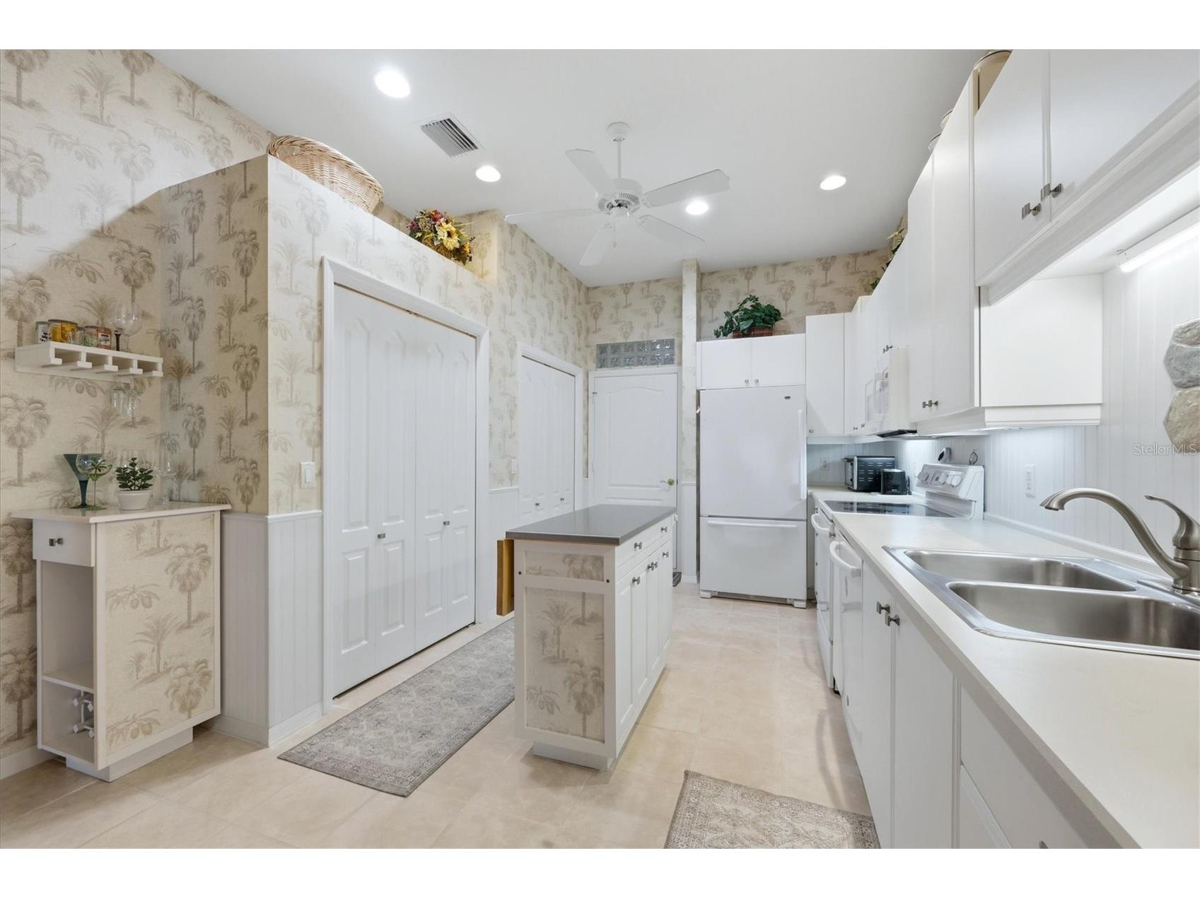 2023 Lynx Run North Port FL 34288 - BOBCAT VILLAS LAKE C7523680 image6