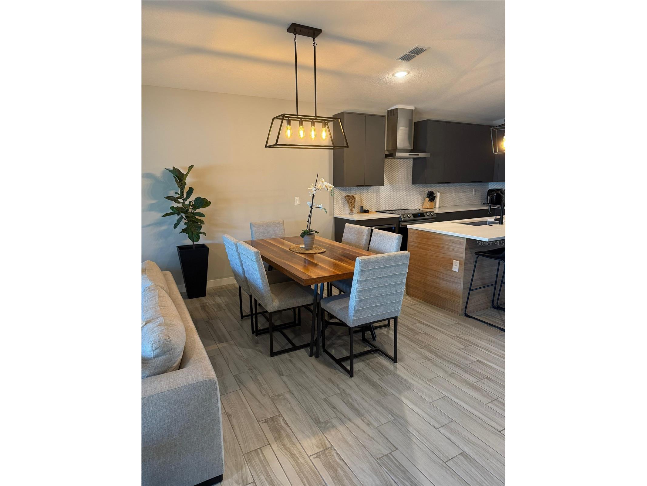 2023 White Avenue Orlando FL 32806 S5142562 image16