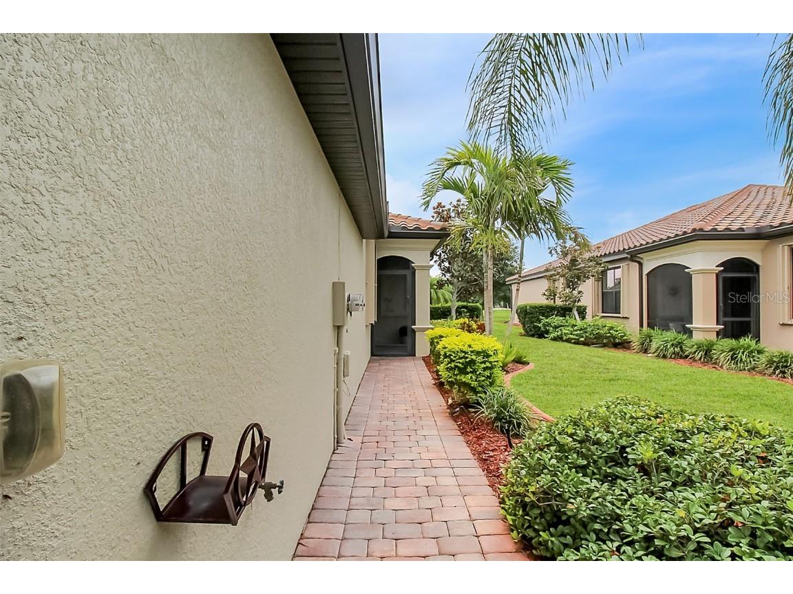 20230 Tesoro Drive Venice FL 34293 A4617722 image3