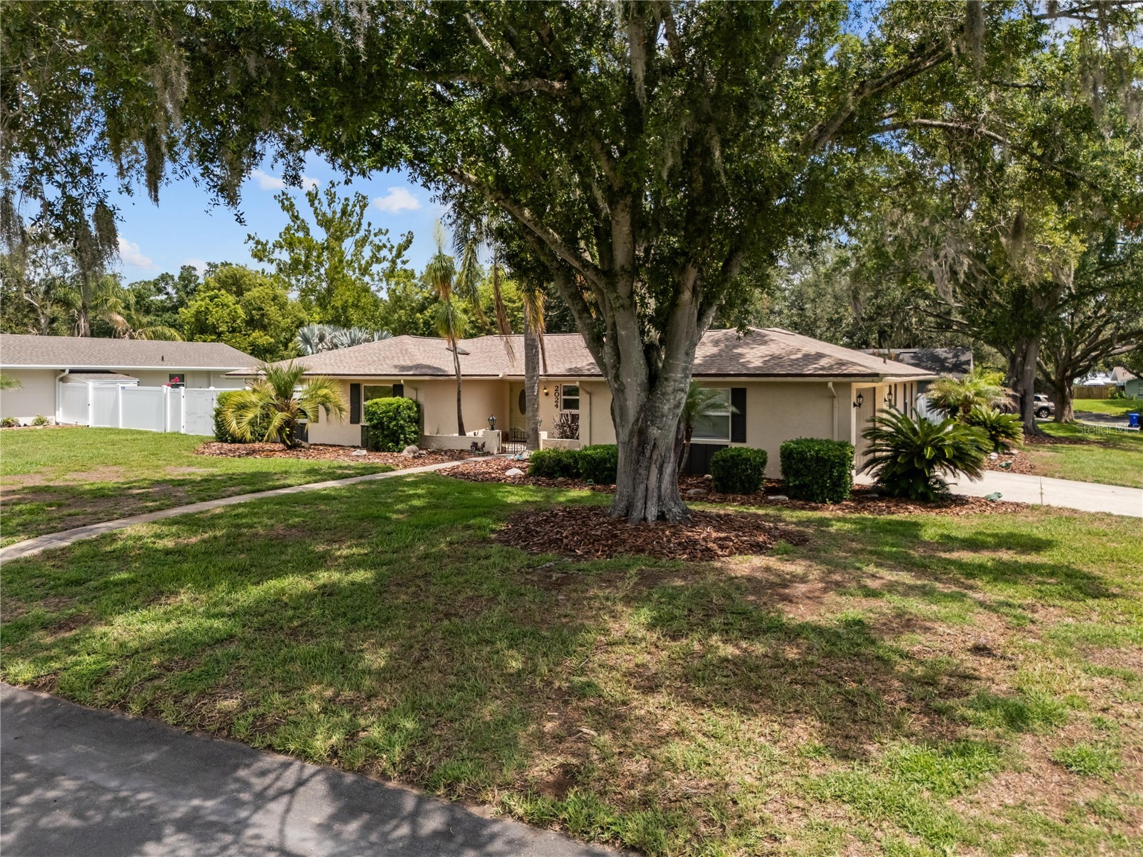 2024 Charnes Court Lakeland FL 33813 L4962980 image1