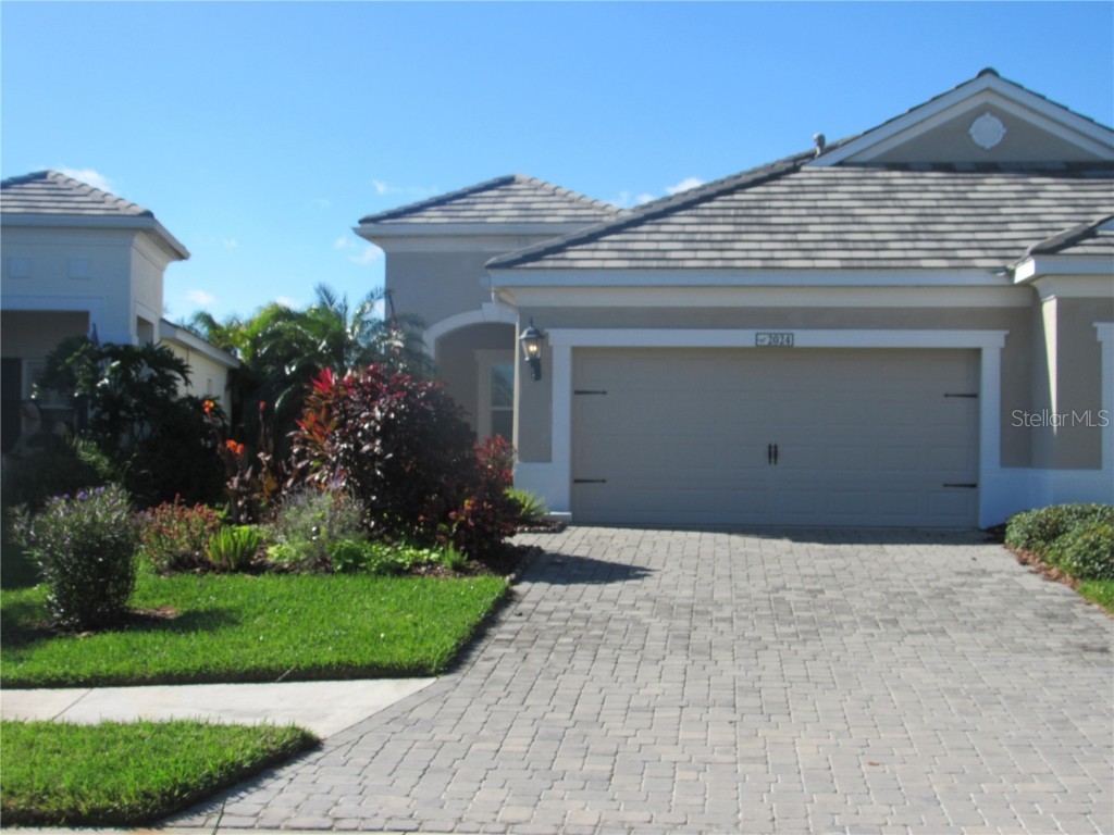 2024 Crystal Lake Trail Bradenton FL 34211 A4593346 image1