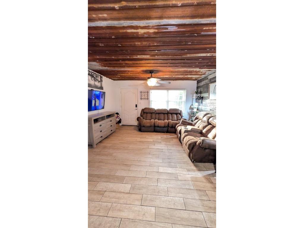 2024 E Keysville Road Lithia FL 33547 TB8439464 image6