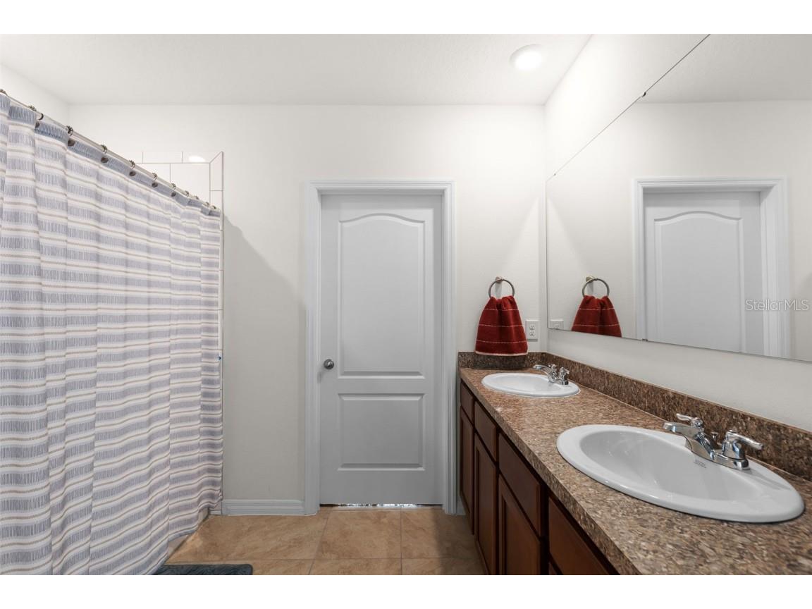 2024 Griffin Oaks Way Tavares FL 32778 G5100310 image21