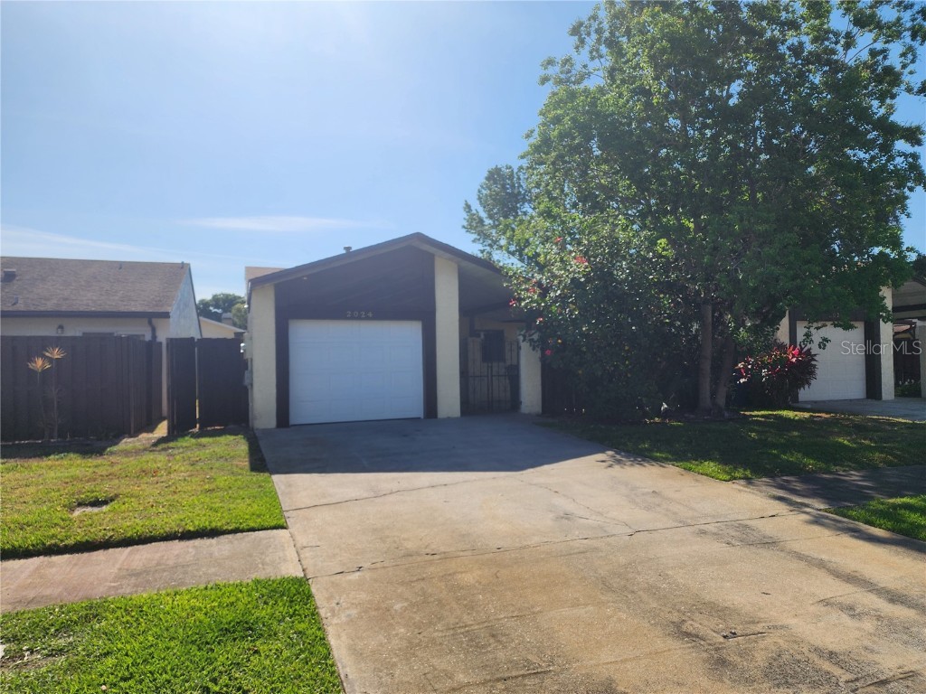 2024 Kings Crossing SW, Winter Haven, FL, 33880 MLS P4929176 Edina