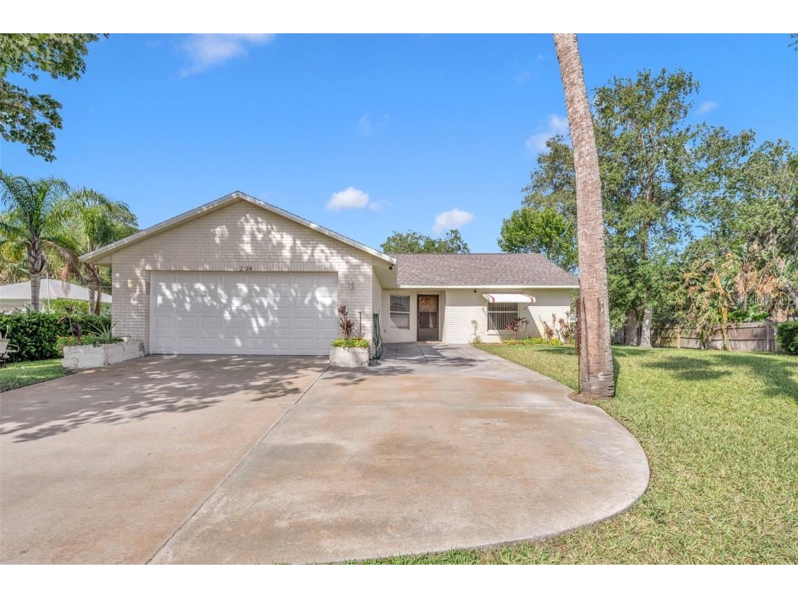 2024 Lime Tree Drive Edgewater FL 32141 V4929893 image1