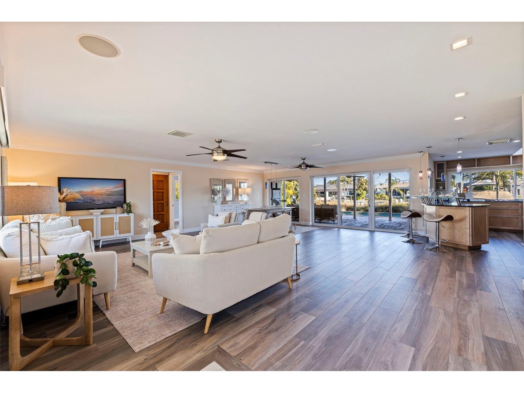 2024 Massachusetts Avenue NE Saint Petersburg FL 33703 TB8475638 image11