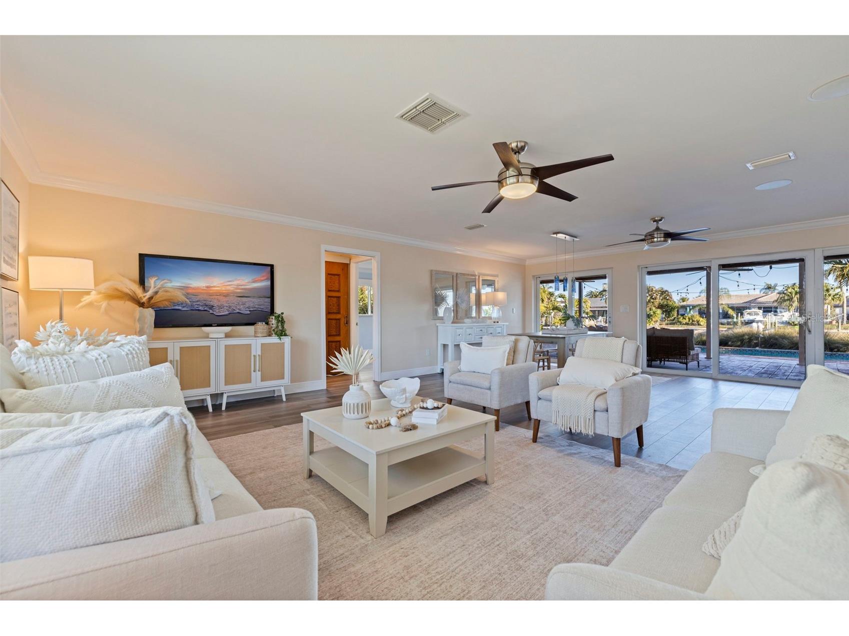 2024 Massachusetts Avenue NE Saint Petersburg FL 33703 TB8475638 image13