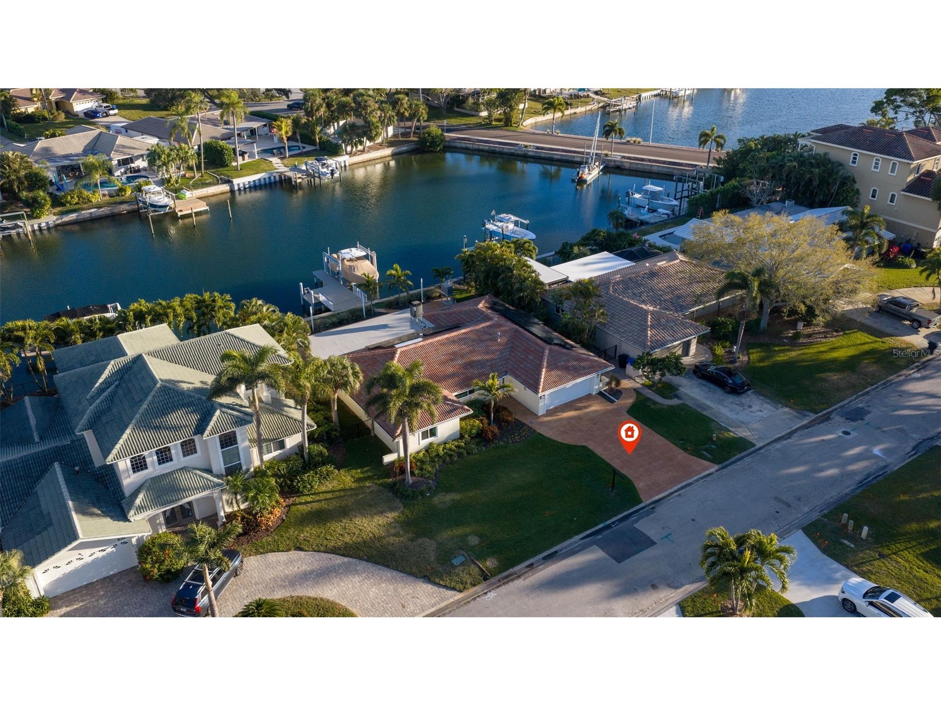 2024 Massachusetts Avenue NE Saint Petersburg FL 33703 TB8475638 image2
