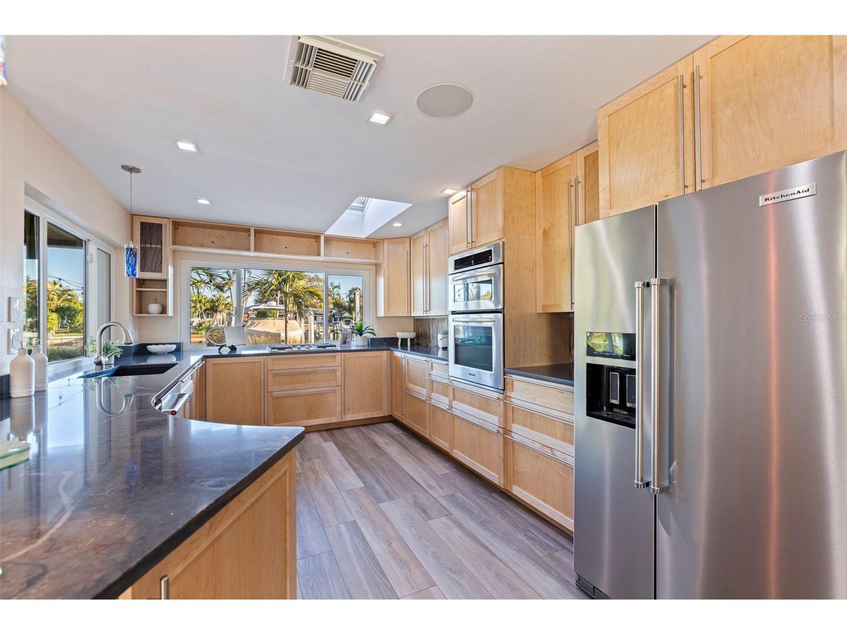 2024 Massachusetts Avenue NE Saint Petersburg FL 33703 TB8475638 image20
