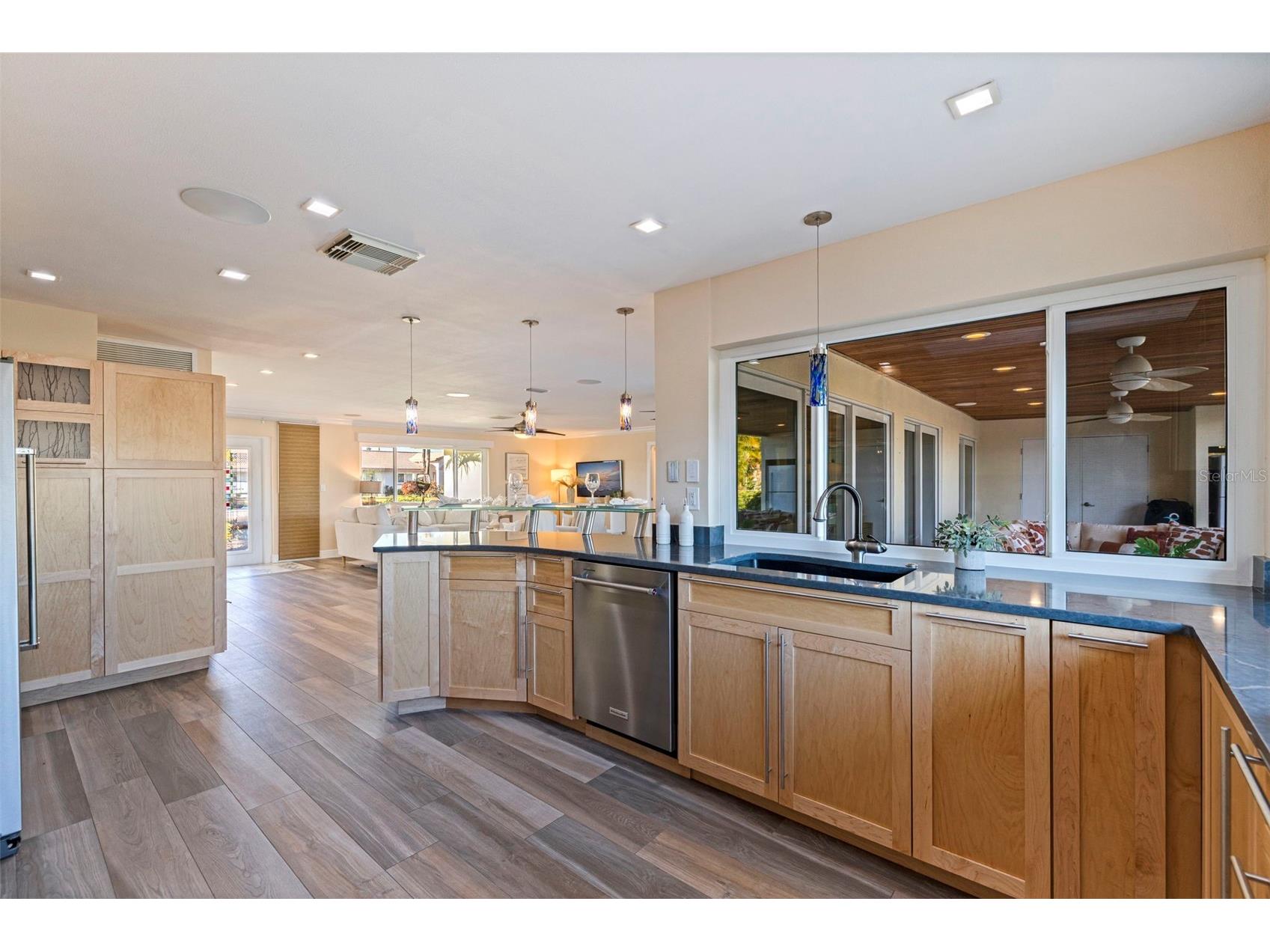 2024 Massachusetts Avenue NE Saint Petersburg FL 33703 TB8475638 image22