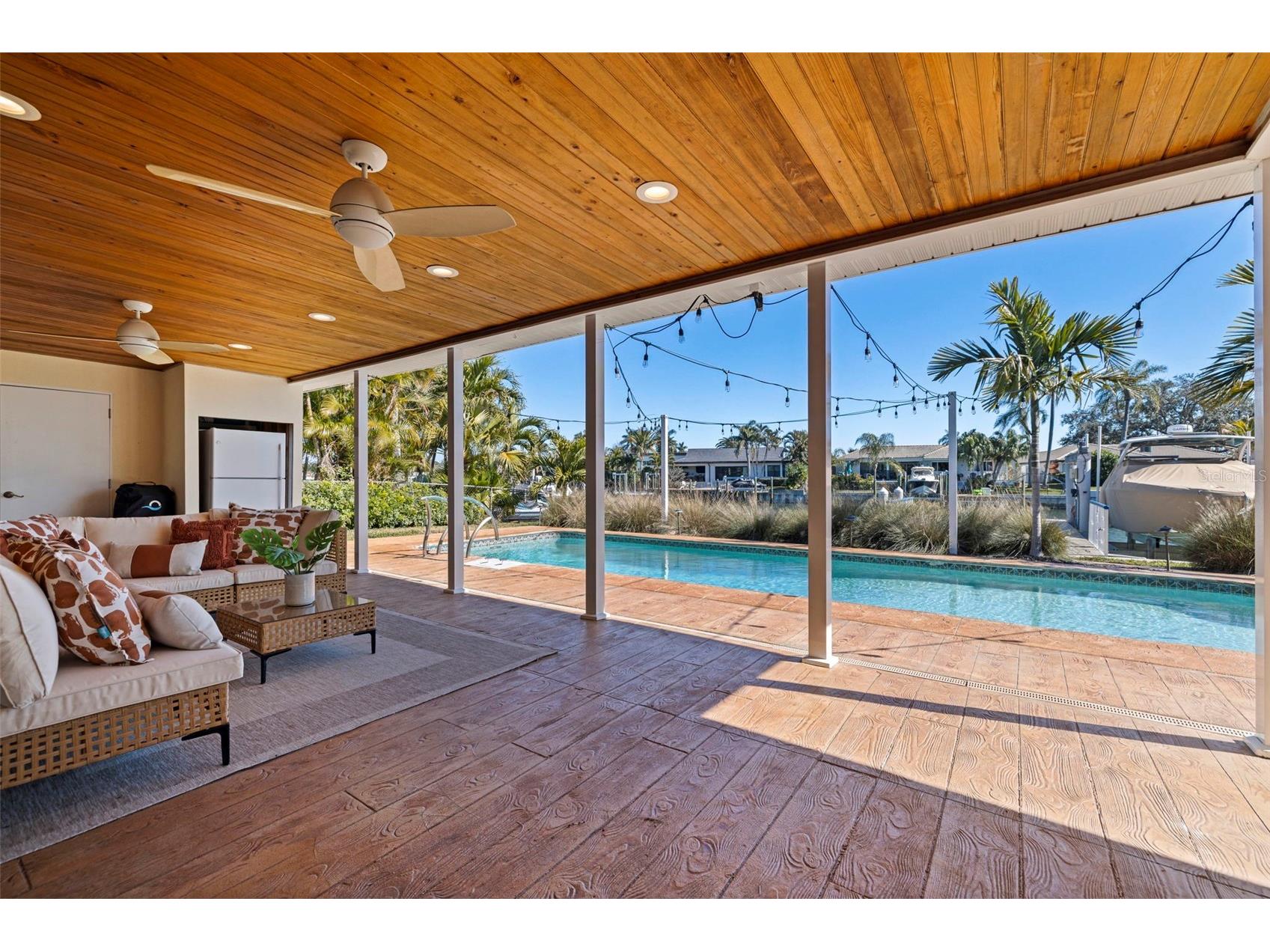 2024 Massachusetts Avenue NE Saint Petersburg FL 33703 TB8475638 image23