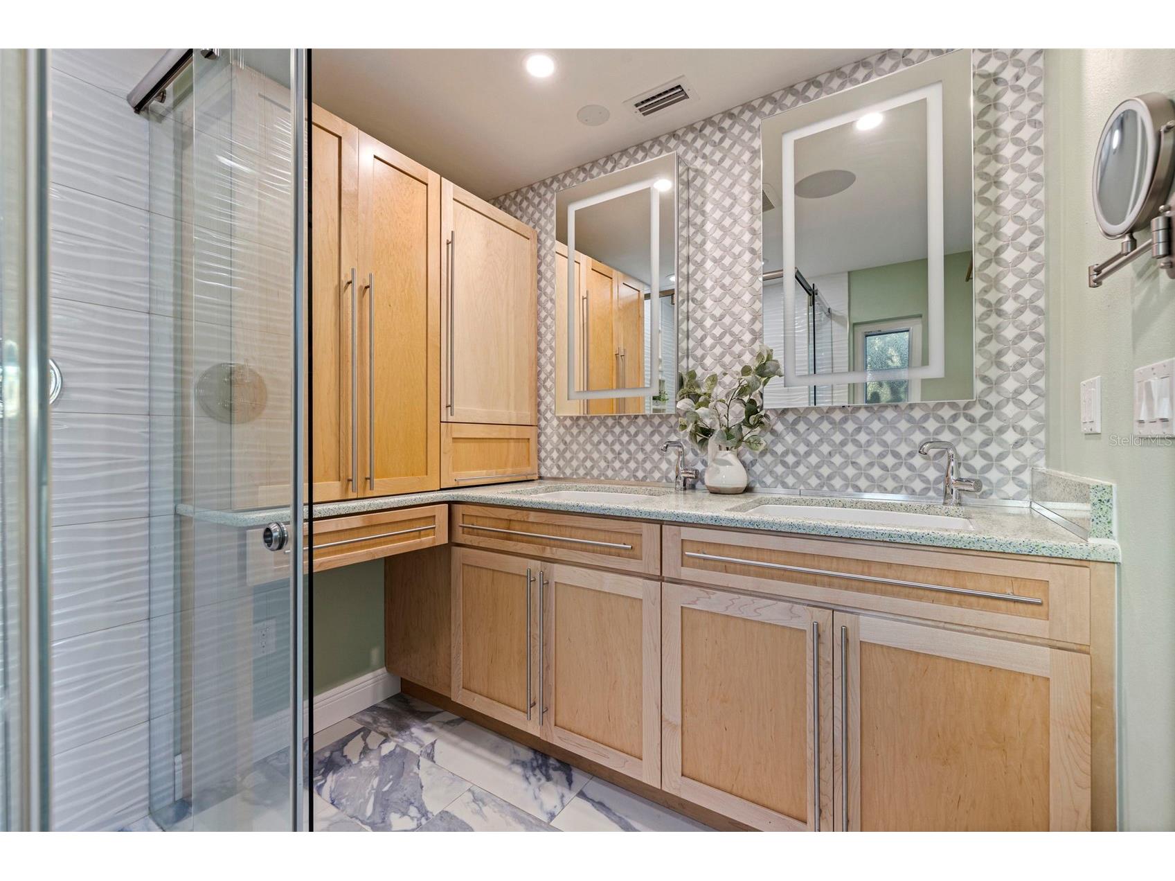 2024 Massachusetts Avenue NE Saint Petersburg FL 33703 TB8475638 image27