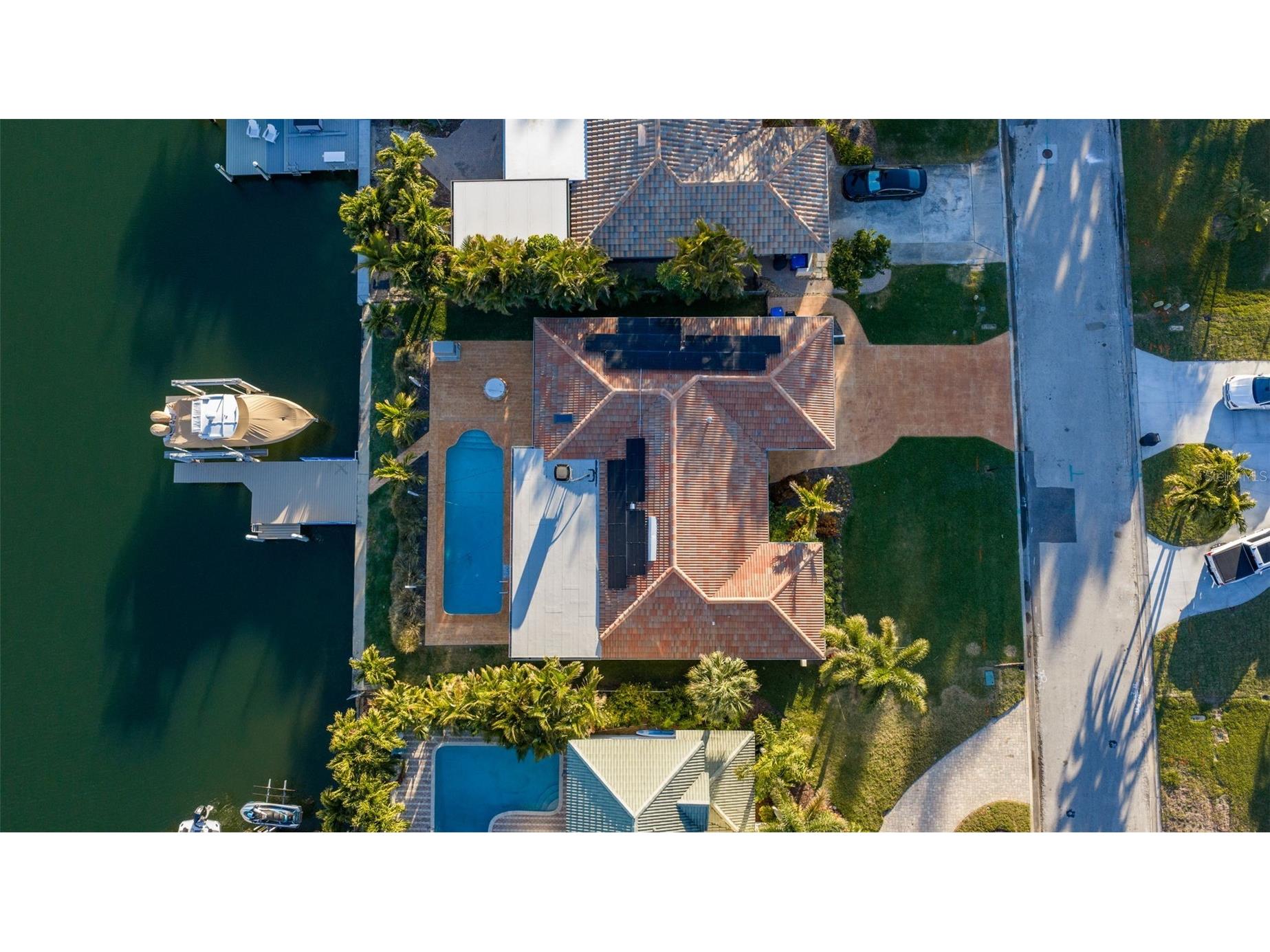 2024 Massachusetts Avenue NE Saint Petersburg FL 33703 TB8475638 image3