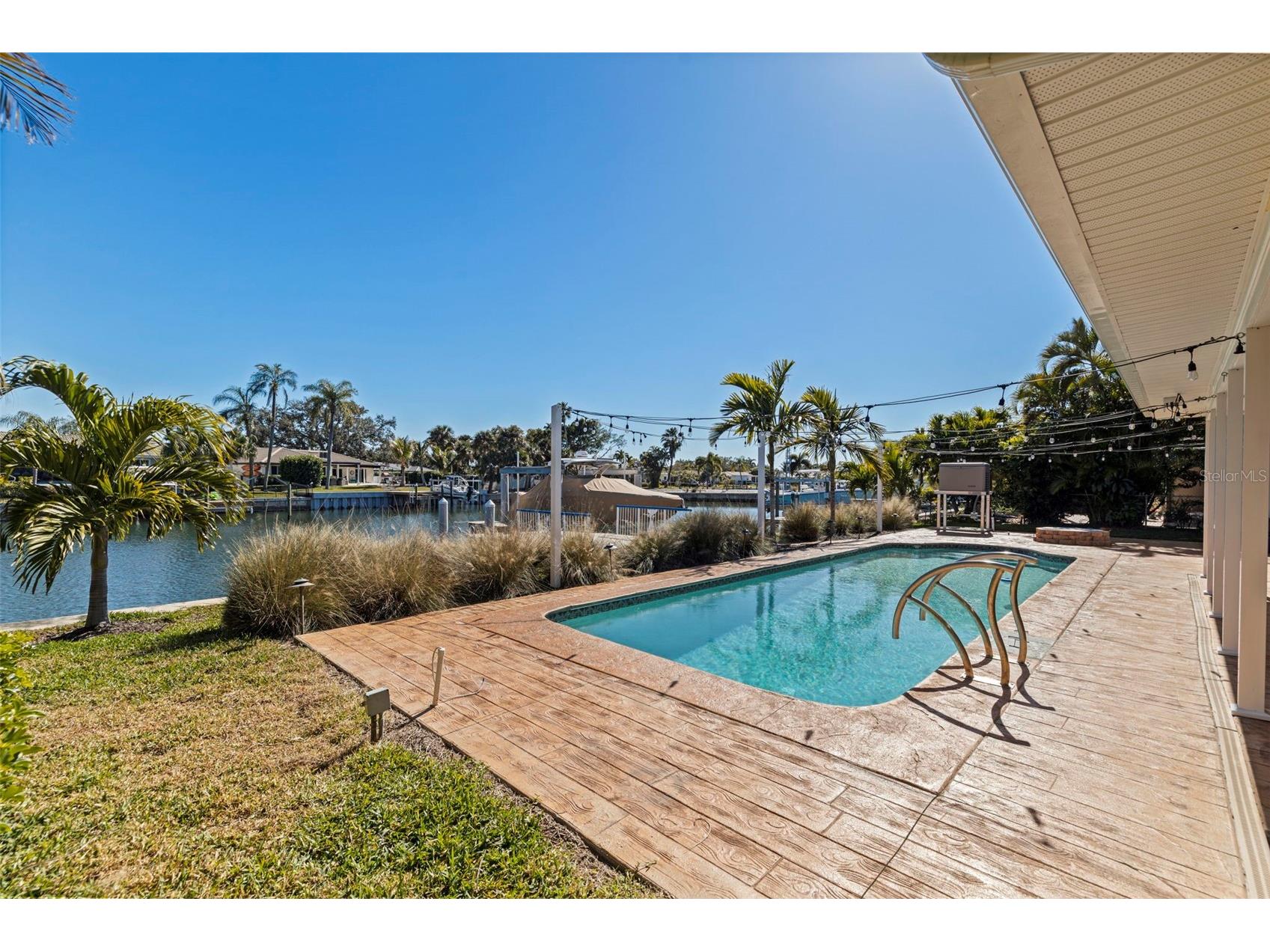 2024 Massachusetts Avenue NE Saint Petersburg FL 33703 TB8475638 image34