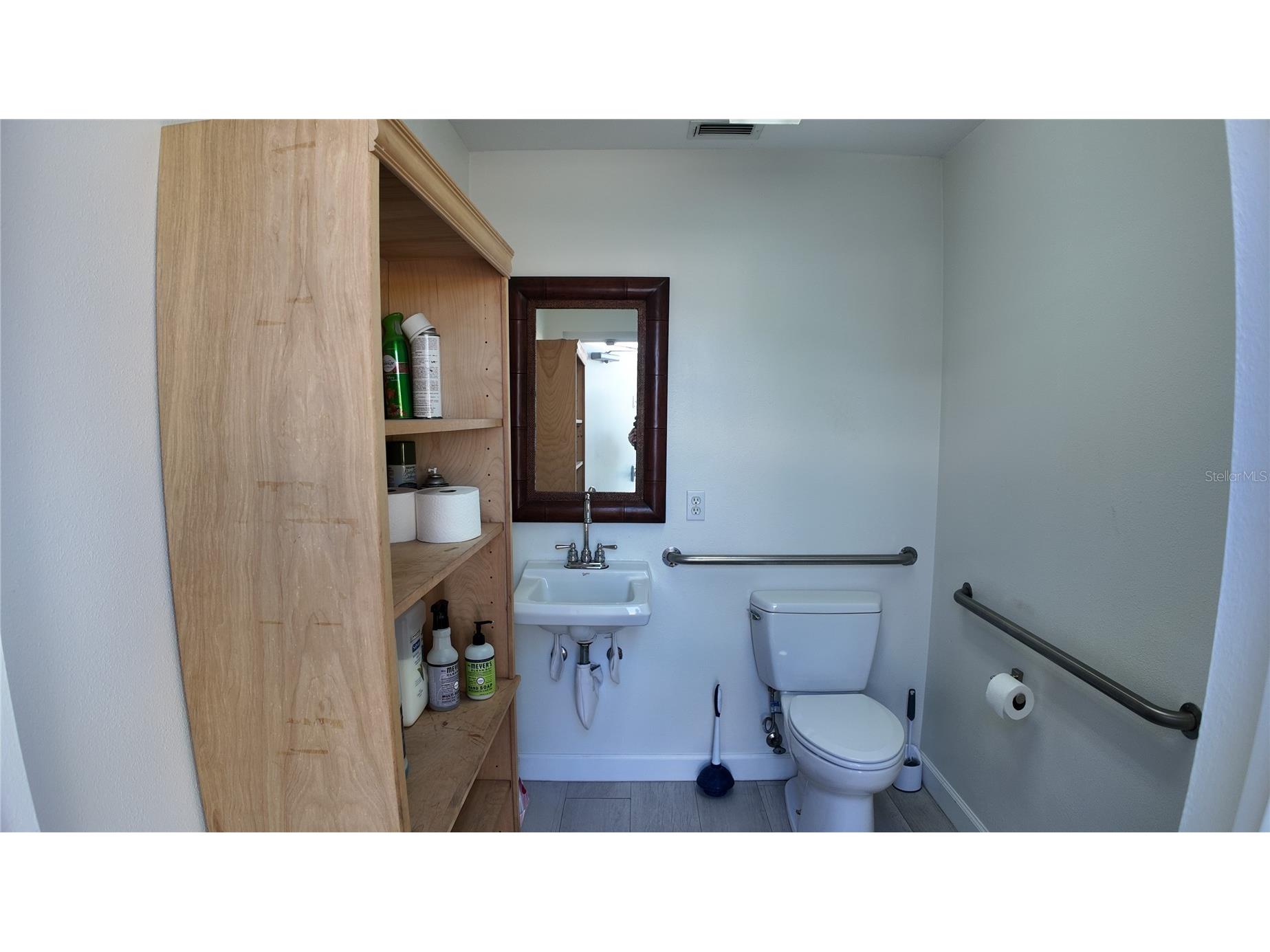 2024 Princeton Street Sarasota FL 34237 A4678379 image15