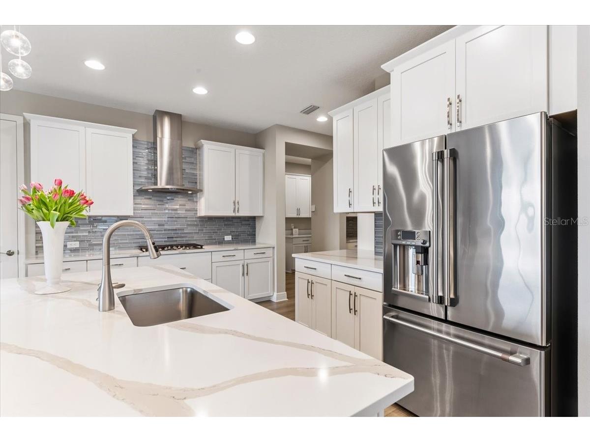 2024 Woodleaf Hammock Court Bradenton FL 34211 A4683236 image11