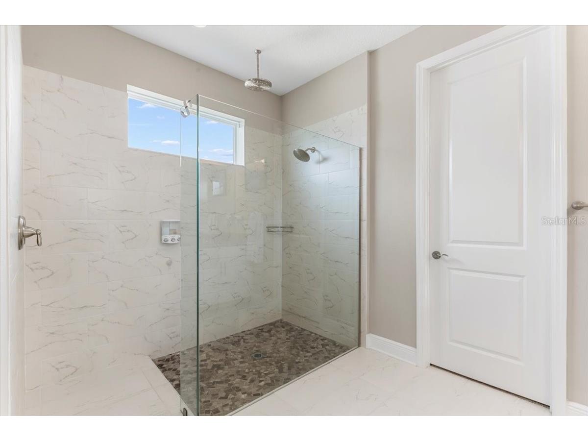 2024 Woodleaf Hammock Court Bradenton FL 34211 A4683236 image27