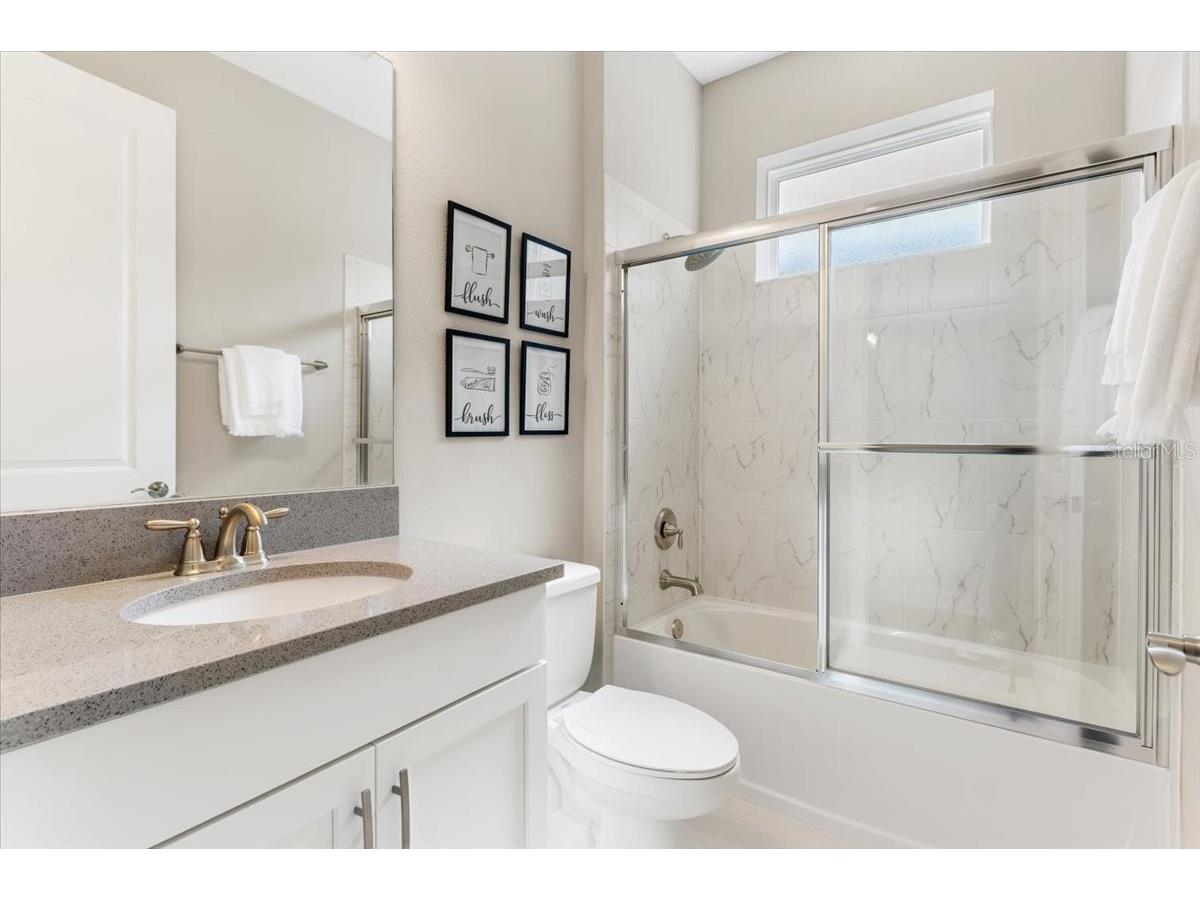 2024 Woodleaf Hammock Court Bradenton FL 34211 A4683236 image35