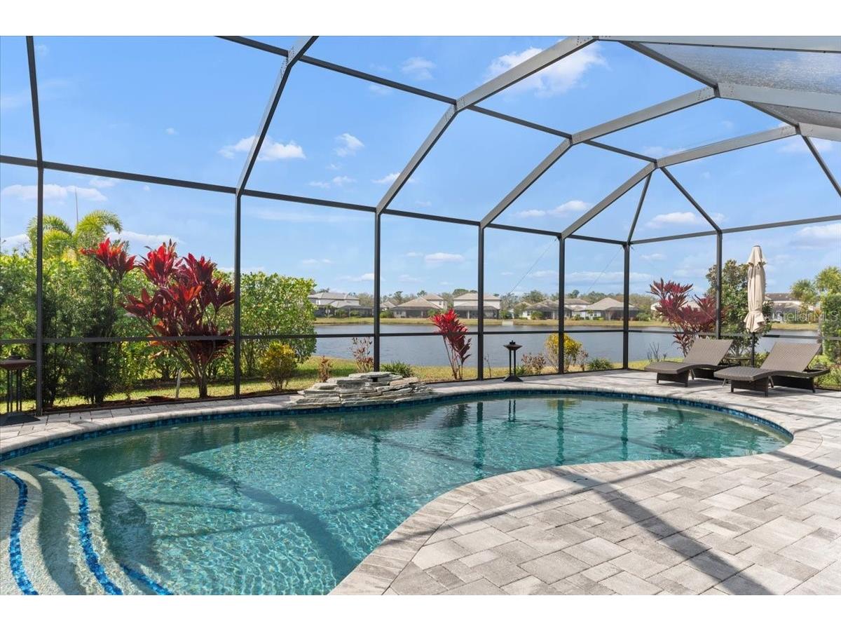 2024 Woodleaf Hammock Court Bradenton FL 34211 A4683236 image7