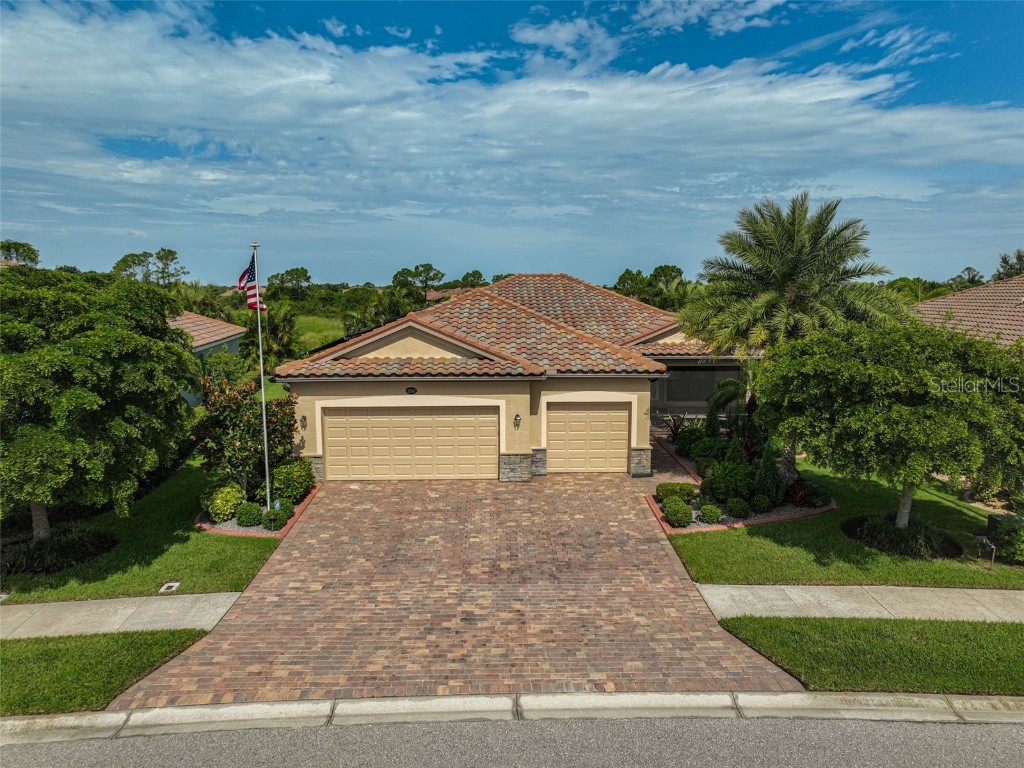 20243 Granlago Drive Venice FL 34293 N6134208 image1