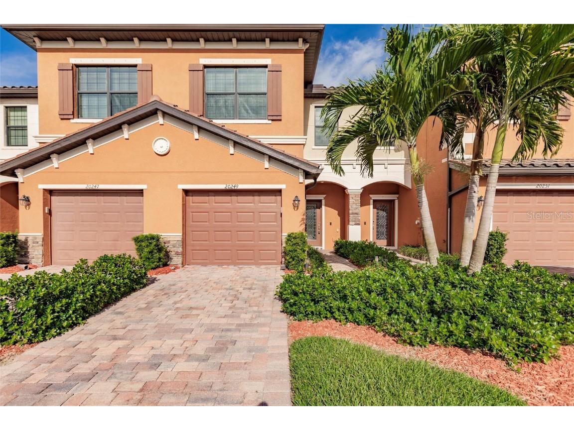 20249 Lagente Circle Venice FL 34293 C7490931 image1