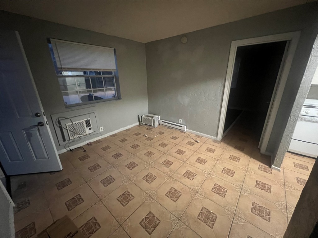 2025 7th Street S #1 Saint Petersburg FL 33705 TB8447776 image3