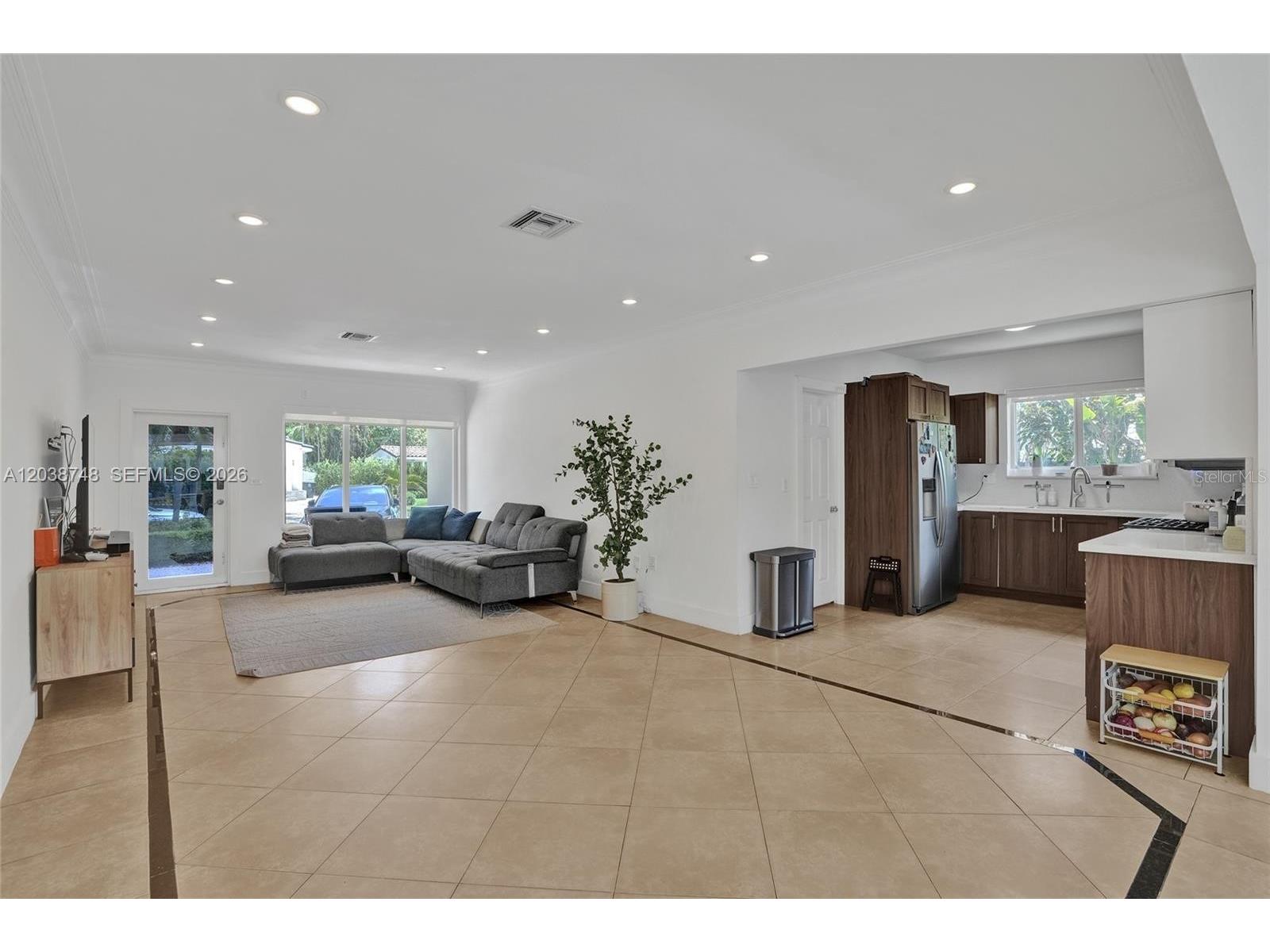 2025 Alamanda Drive North Miami FL 33181 TB8527076 image14