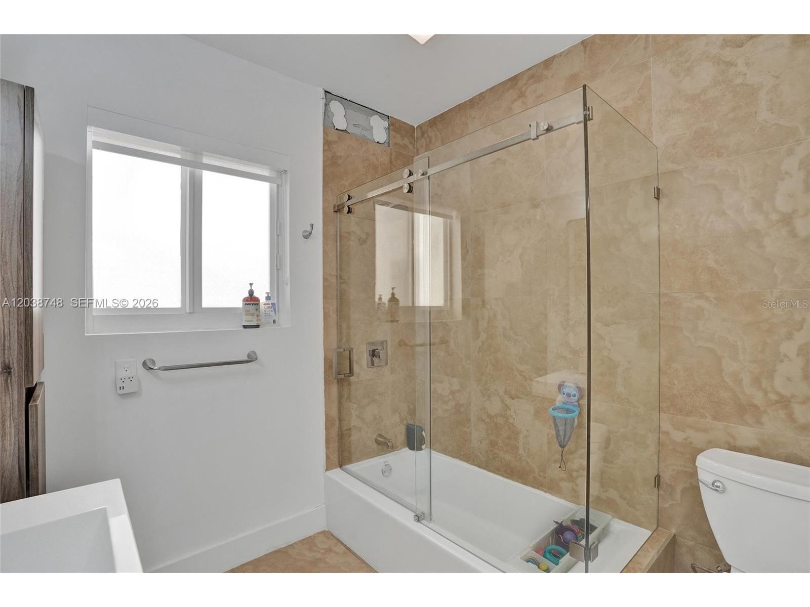 2025 Alamanda Drive North Miami FL 33181 TB8527076 image28