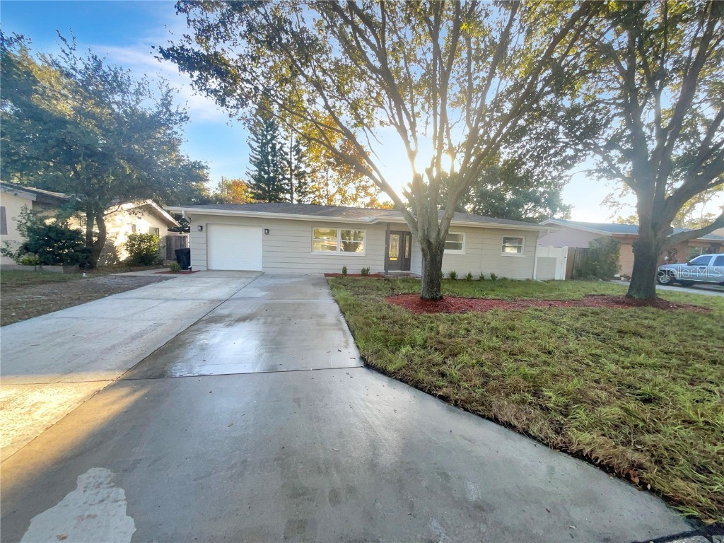 2025 Dunston Cove Road Clearwater FL 33755 O6152198 image1