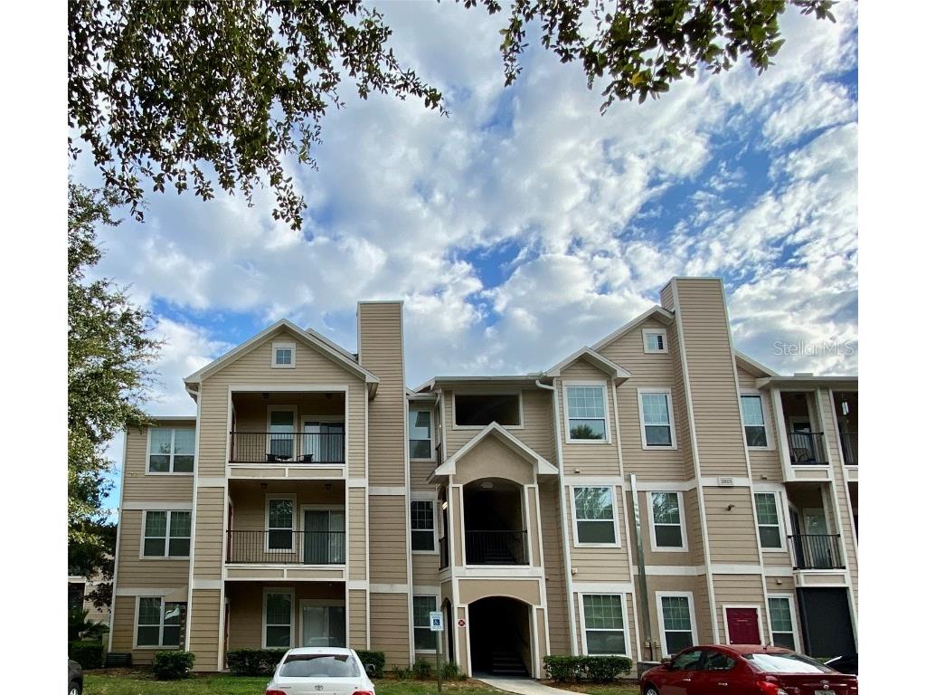 2025 Erving Circle #201 Ocoee FL 34761 O6114003 image1