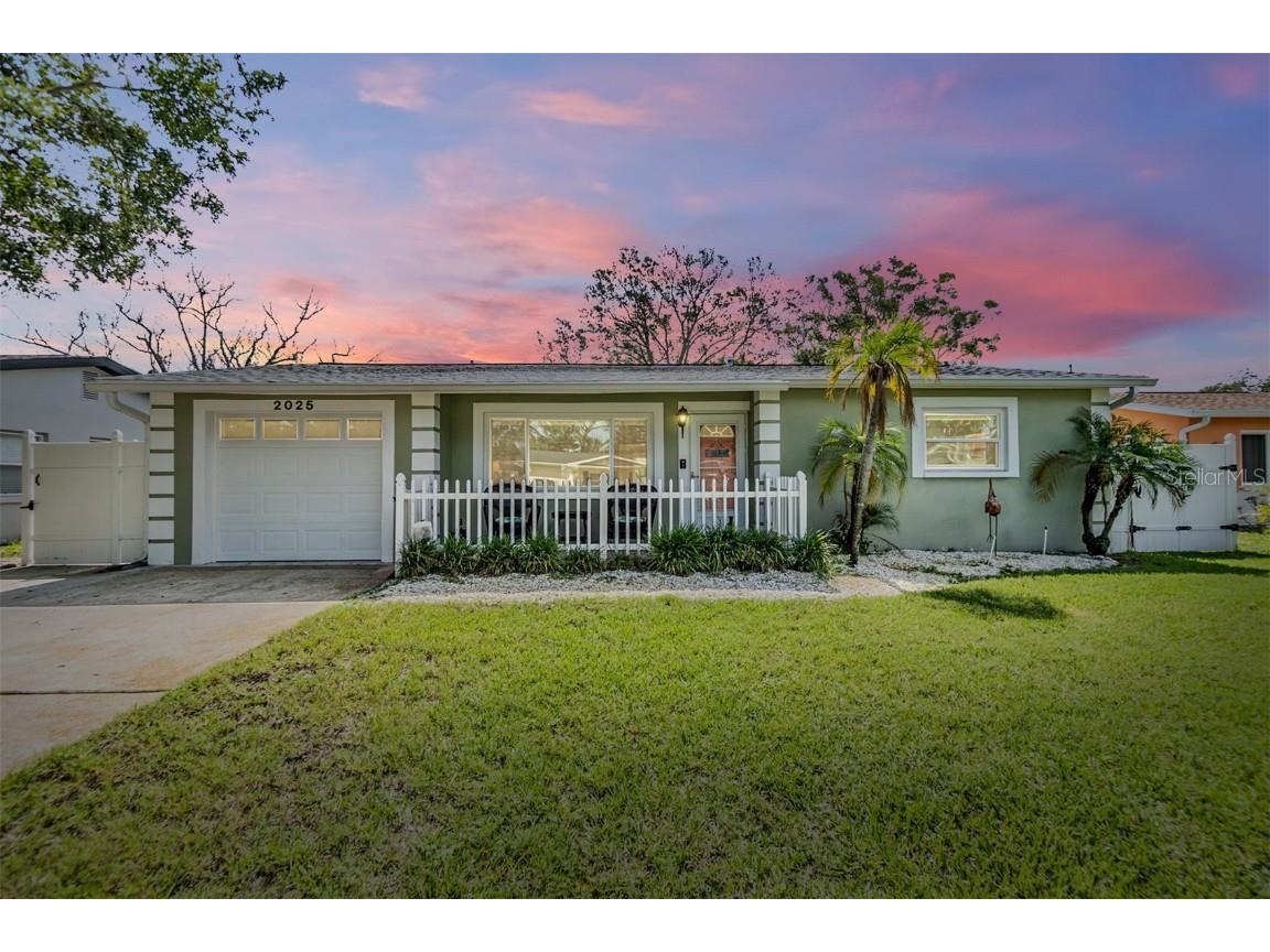 2025 Jefferson Avenue Dunedin FL 34698 TB8399933 image1